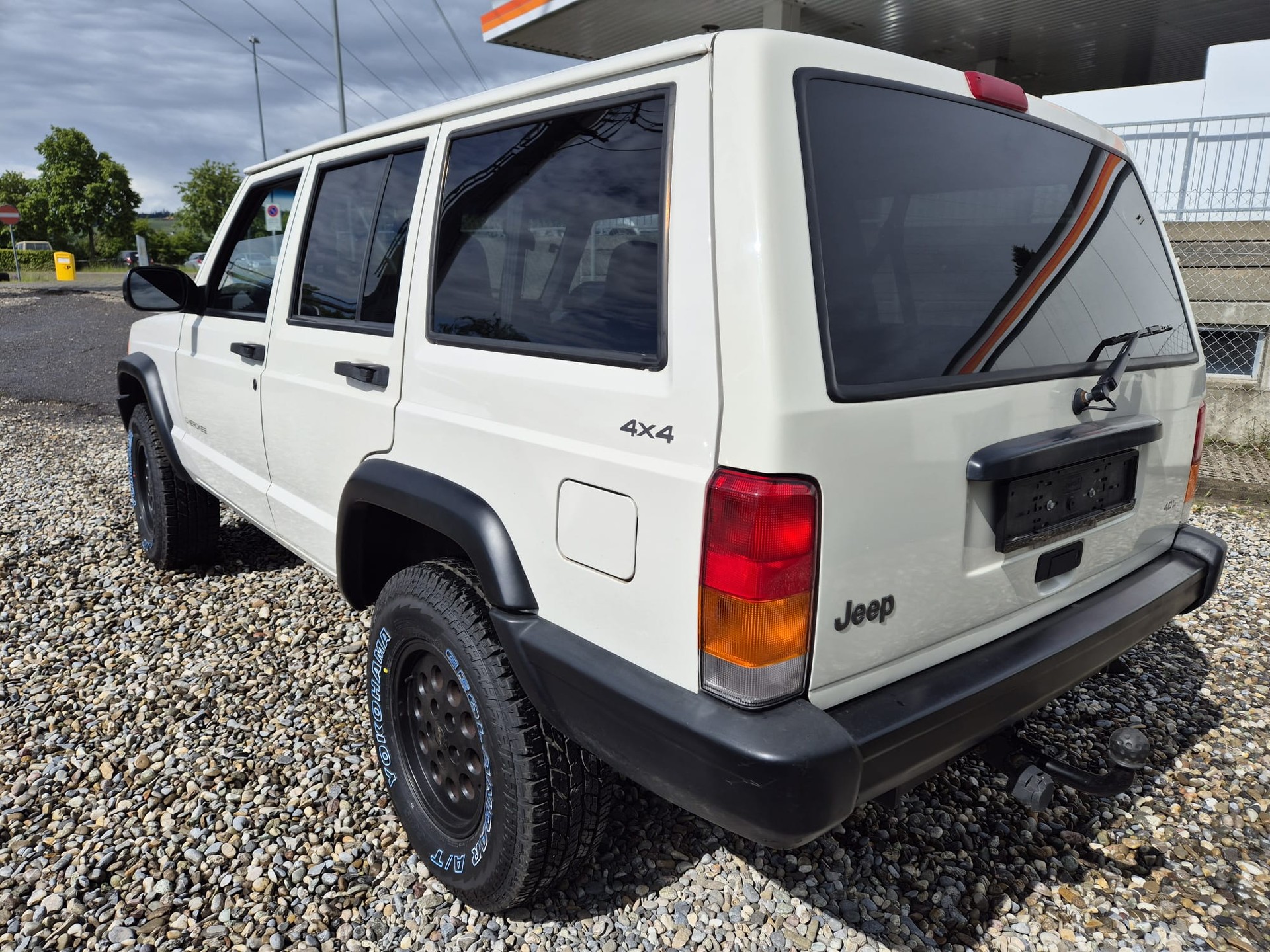 JEEP CHEROKEE 4.0 USA-image-6