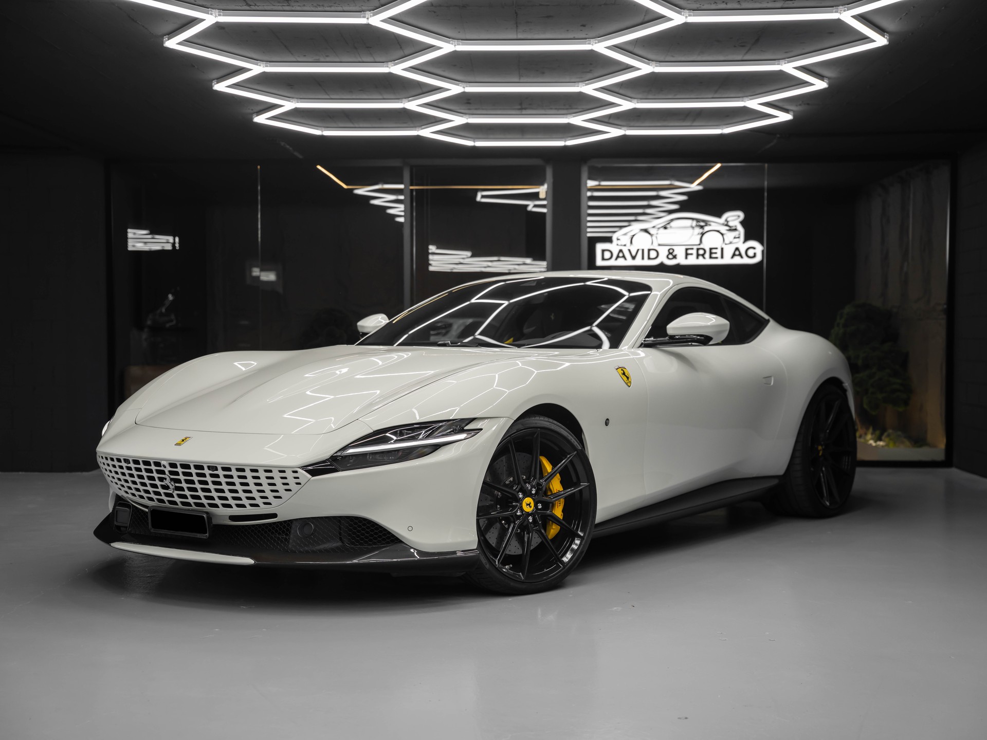 FERRARI Roma 3.9 V8 T-showroom-element-1