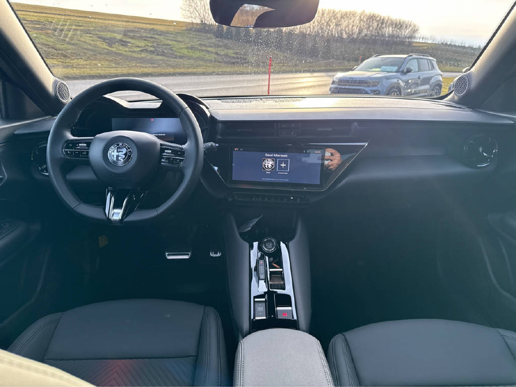 ALFA ROMEO Junior Elettrica Speciale-showroom-element-2