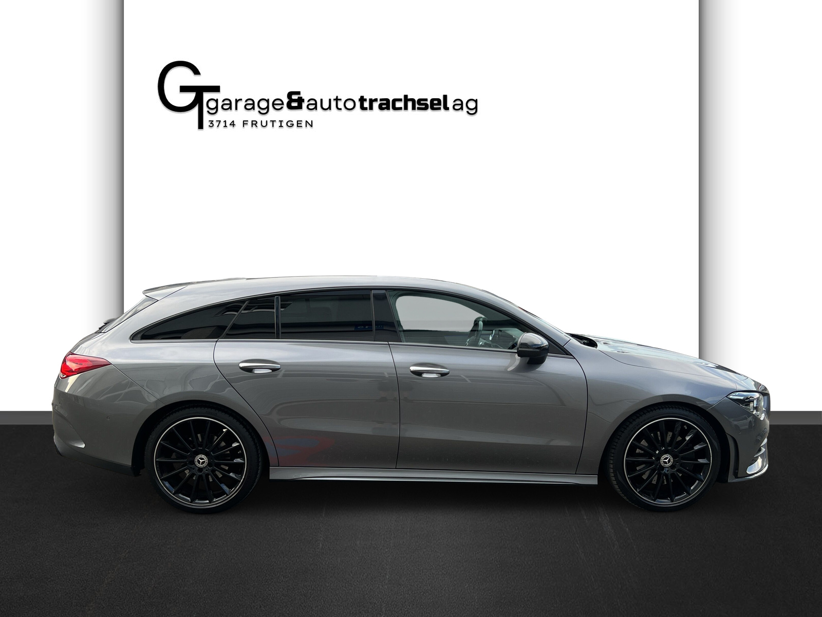 MERCEDES-BENZ CLA Shooting Brake 200 d 4Matic AMG Line-image-5