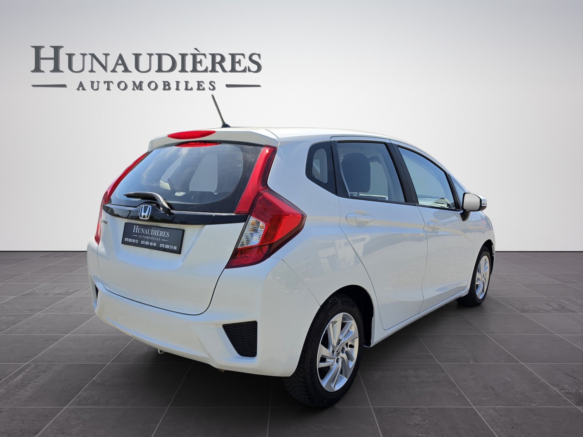 HONDA Jazz 1.3i-VTEC Trend CVT-image-1