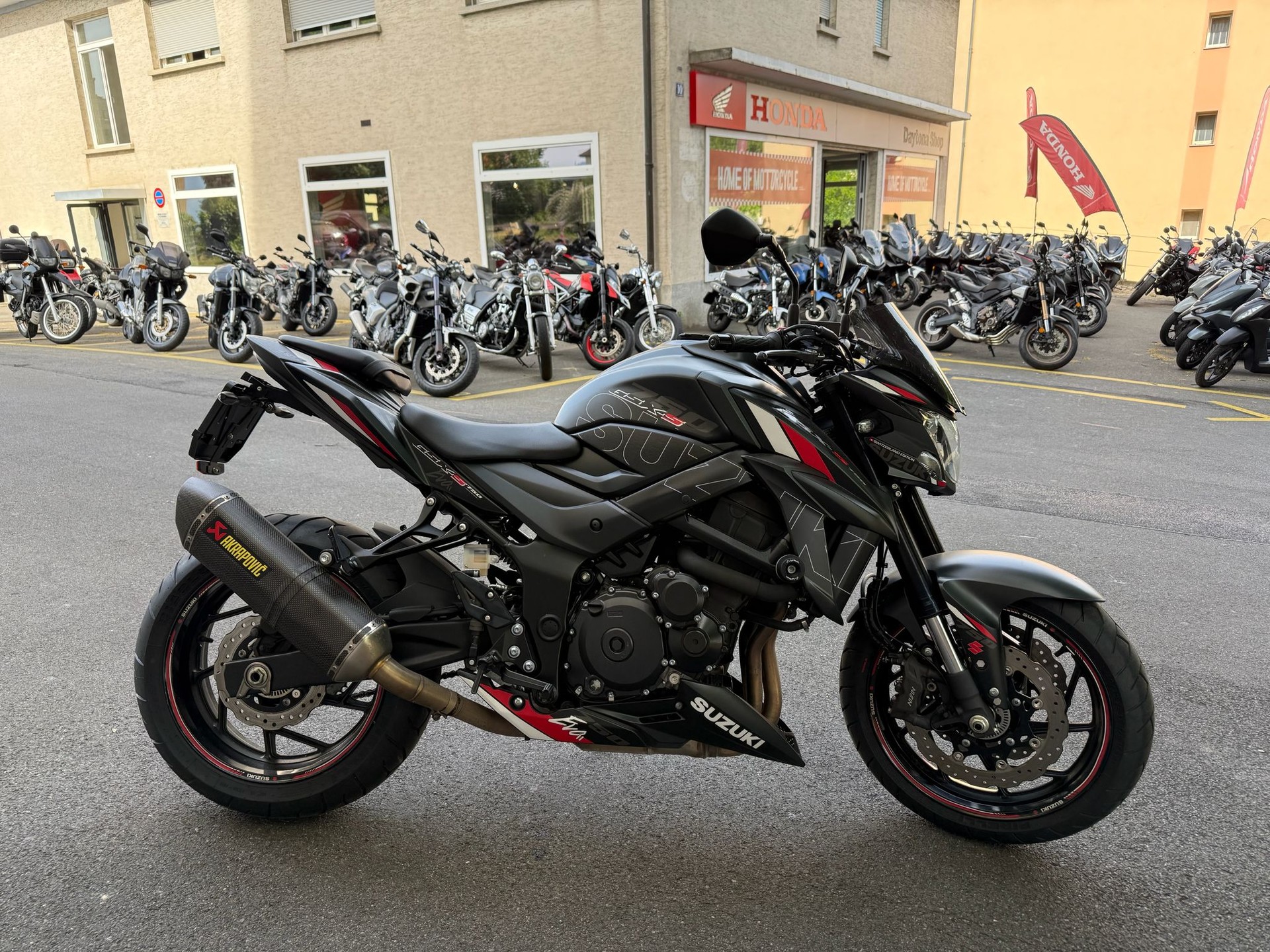 SUZUKI GSX-S 750 EVO ABS-showroom-element-3