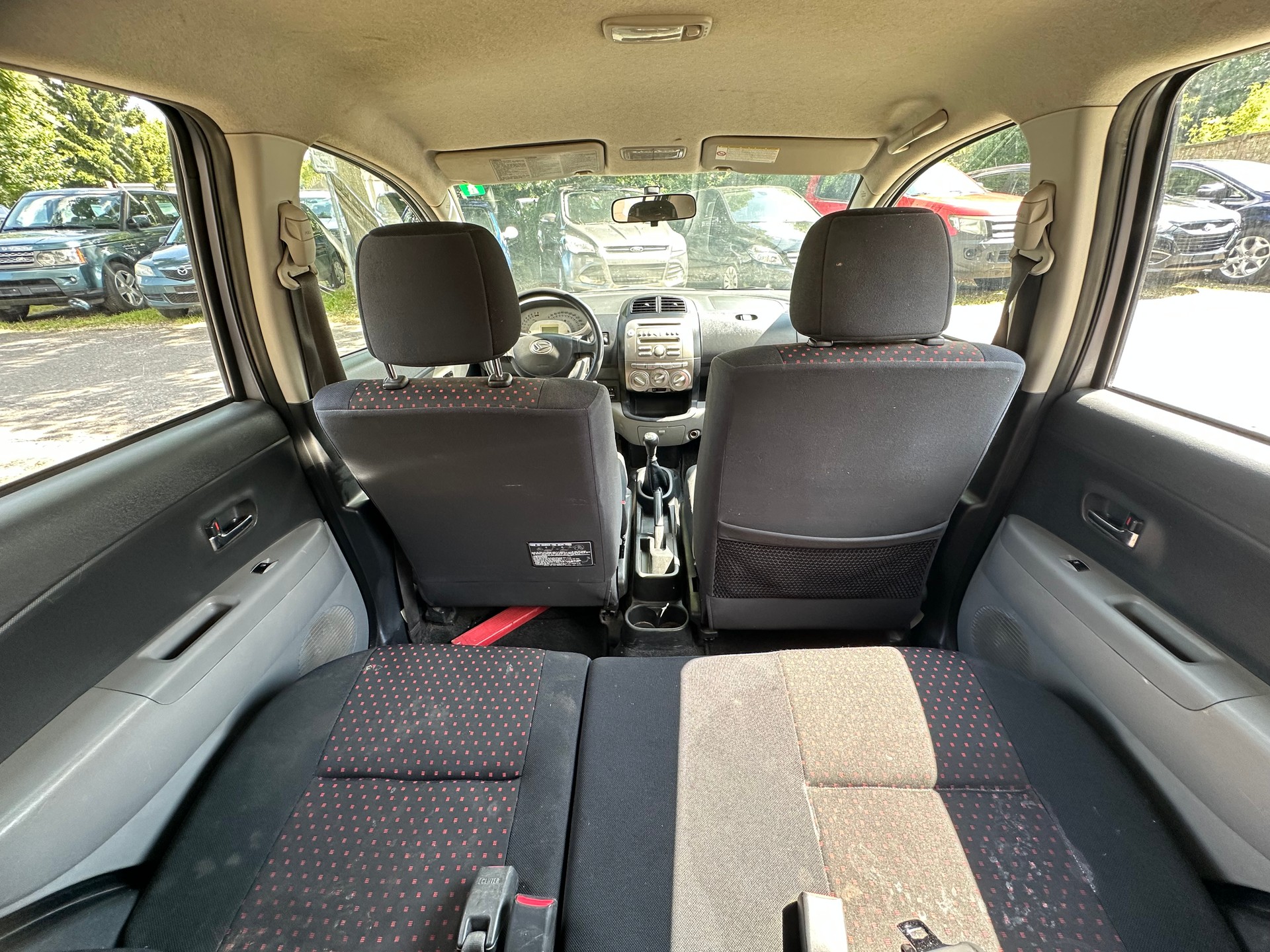 DAIHATSU Sirion 1.3 eco-4WD-image-6