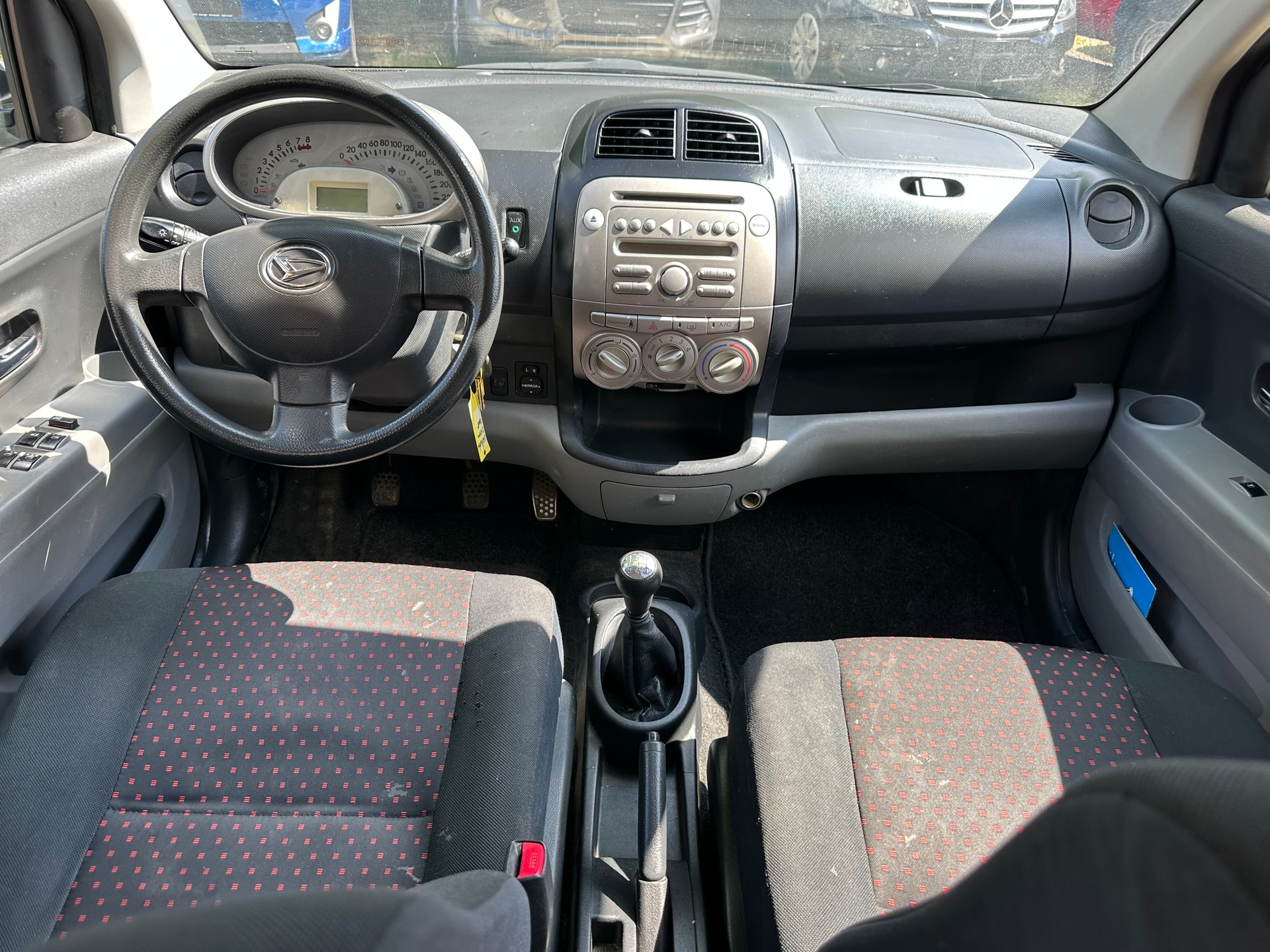 DAIHATSU Sirion 1.3 eco-4WD-image-8