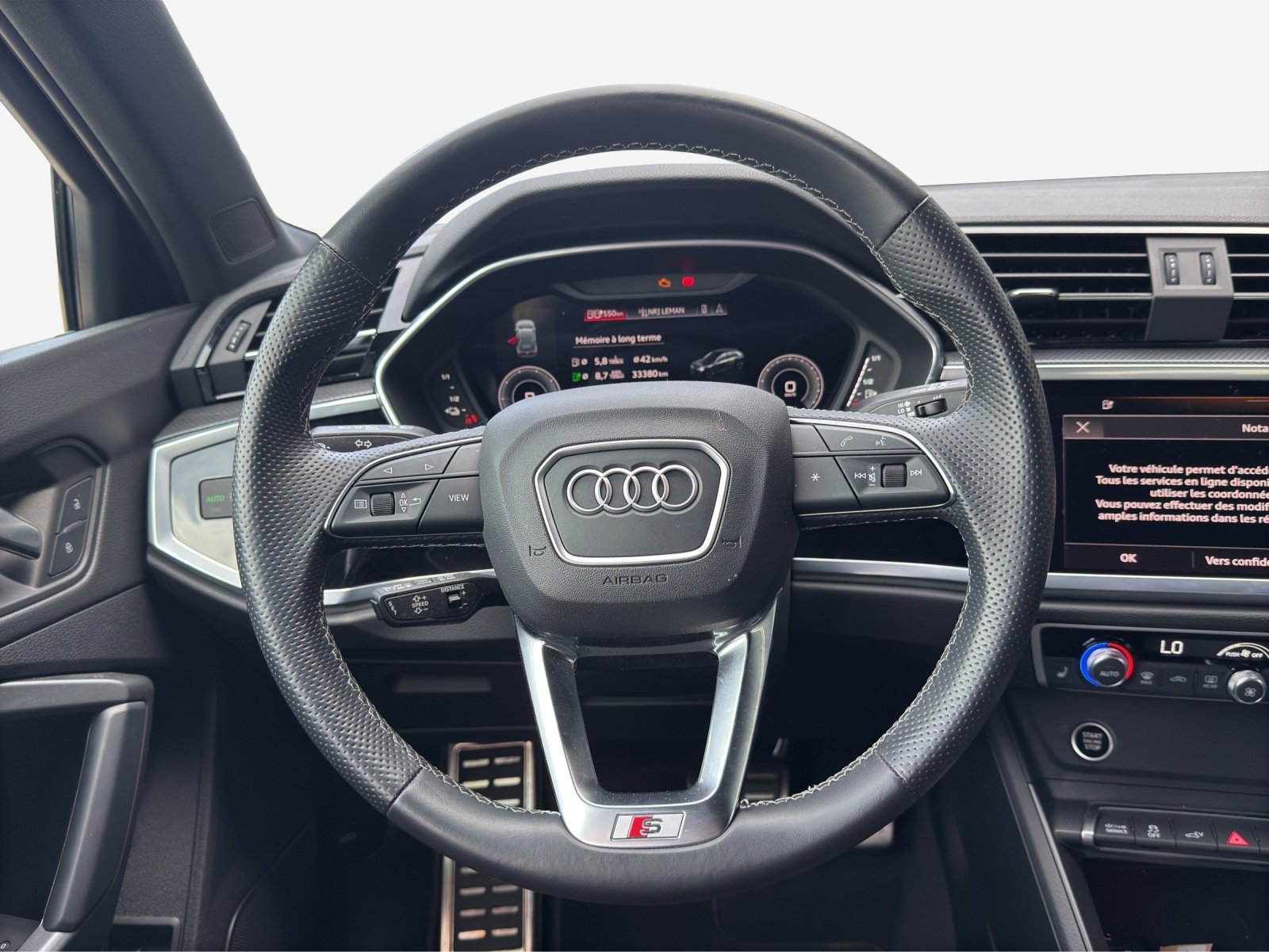 AUDI Q3 45 TFSI e S line S-tronic-image-10