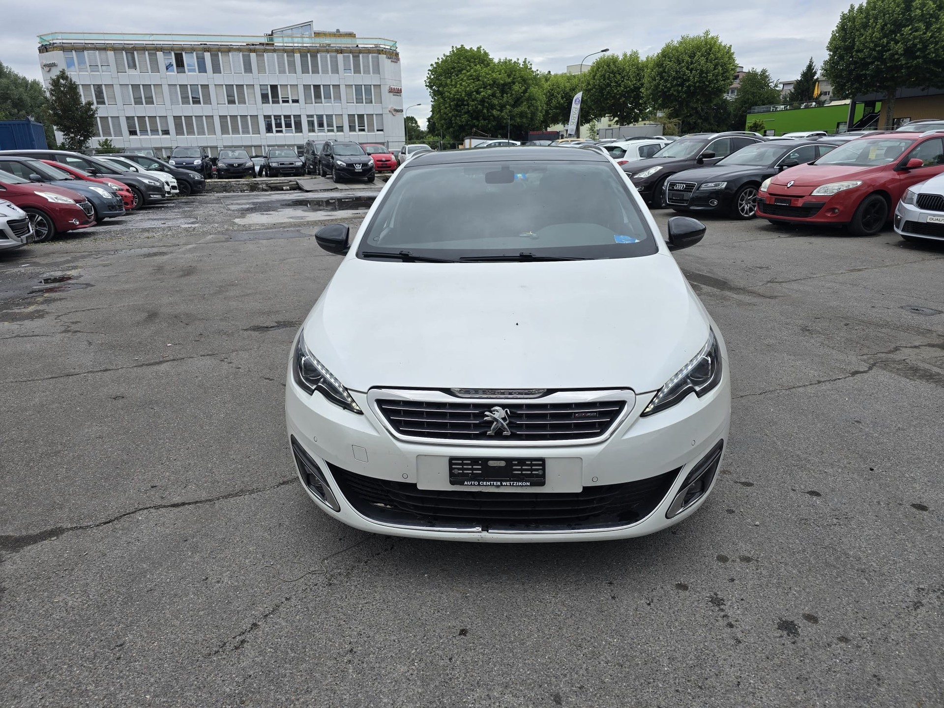 PEUGEOT 308 SW 1.2 THP GT Line Automatic-image-0