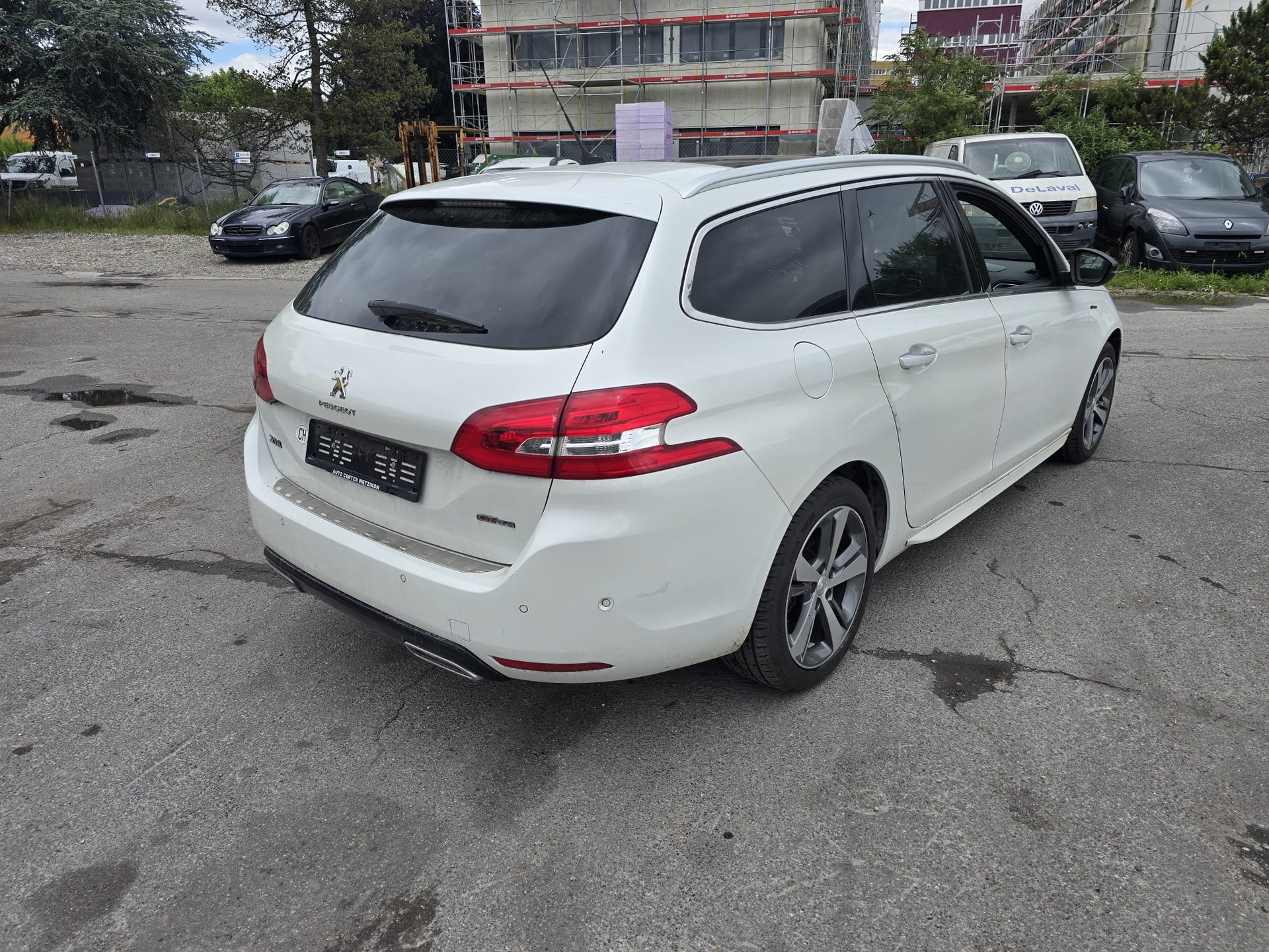 PEUGEOT 308 SW 1.2 THP GT Line Automatic-image-3