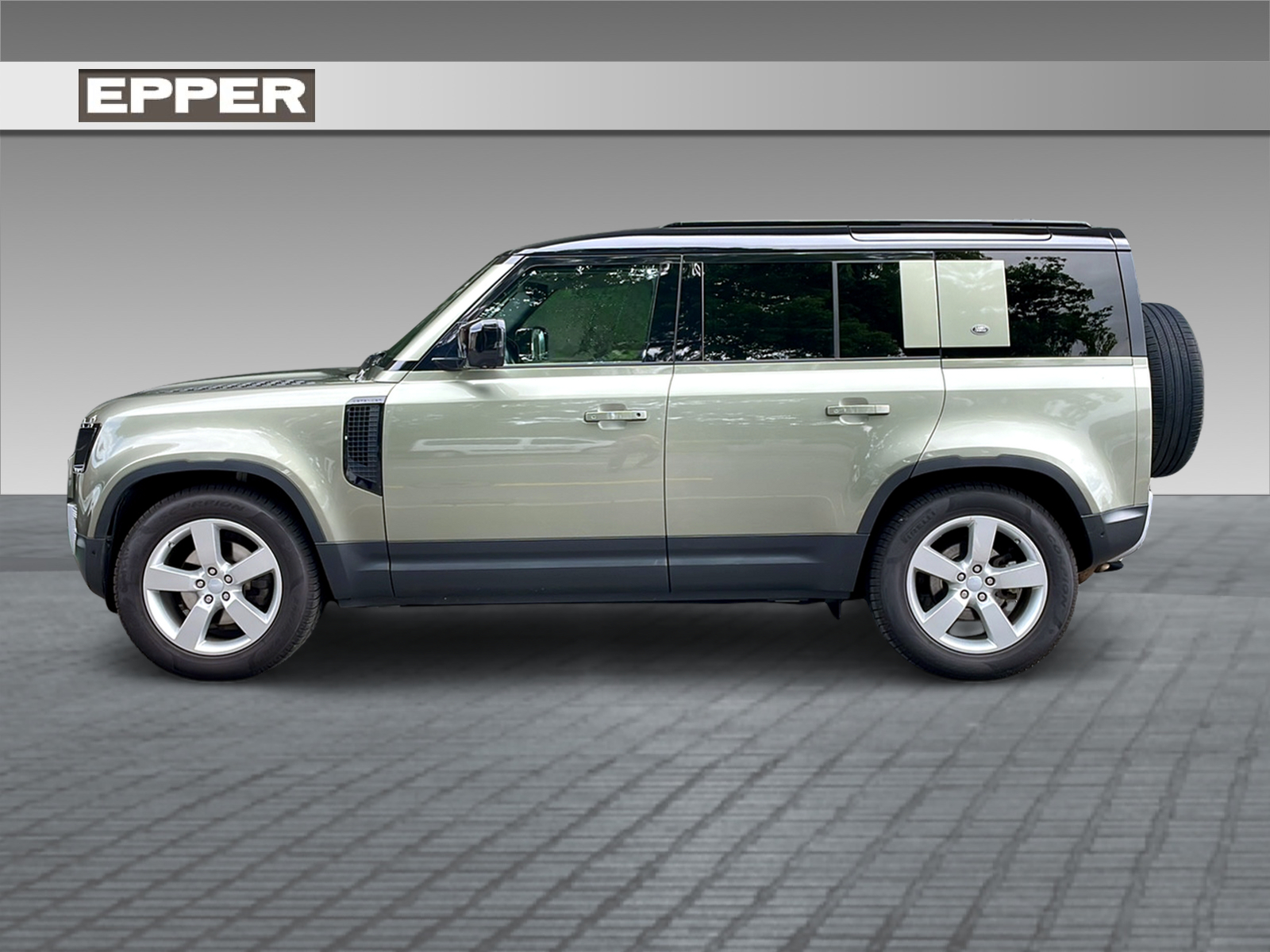 LAND ROVER Defender 110 2.0 SD4 240 First Edition-showroom-element-1