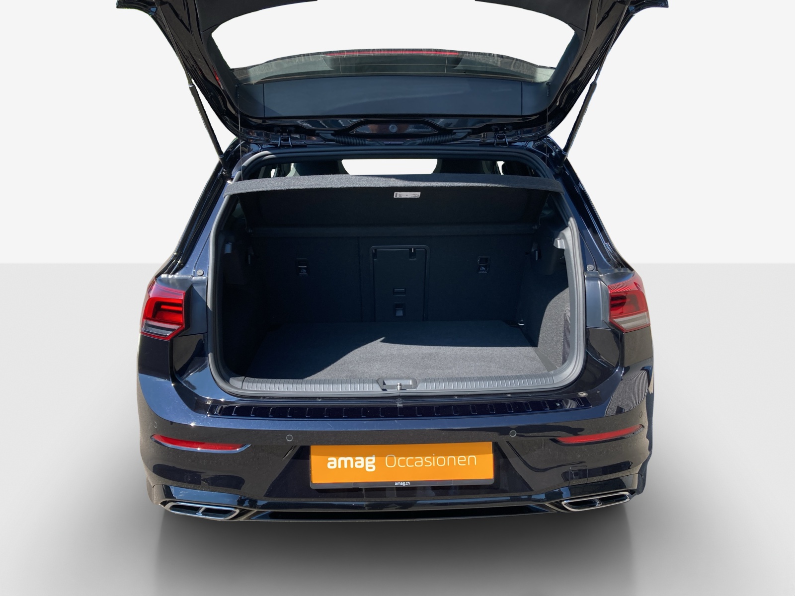 VW Golf 1.5 eTSI mHEV ACT R-Line DSG-image-12