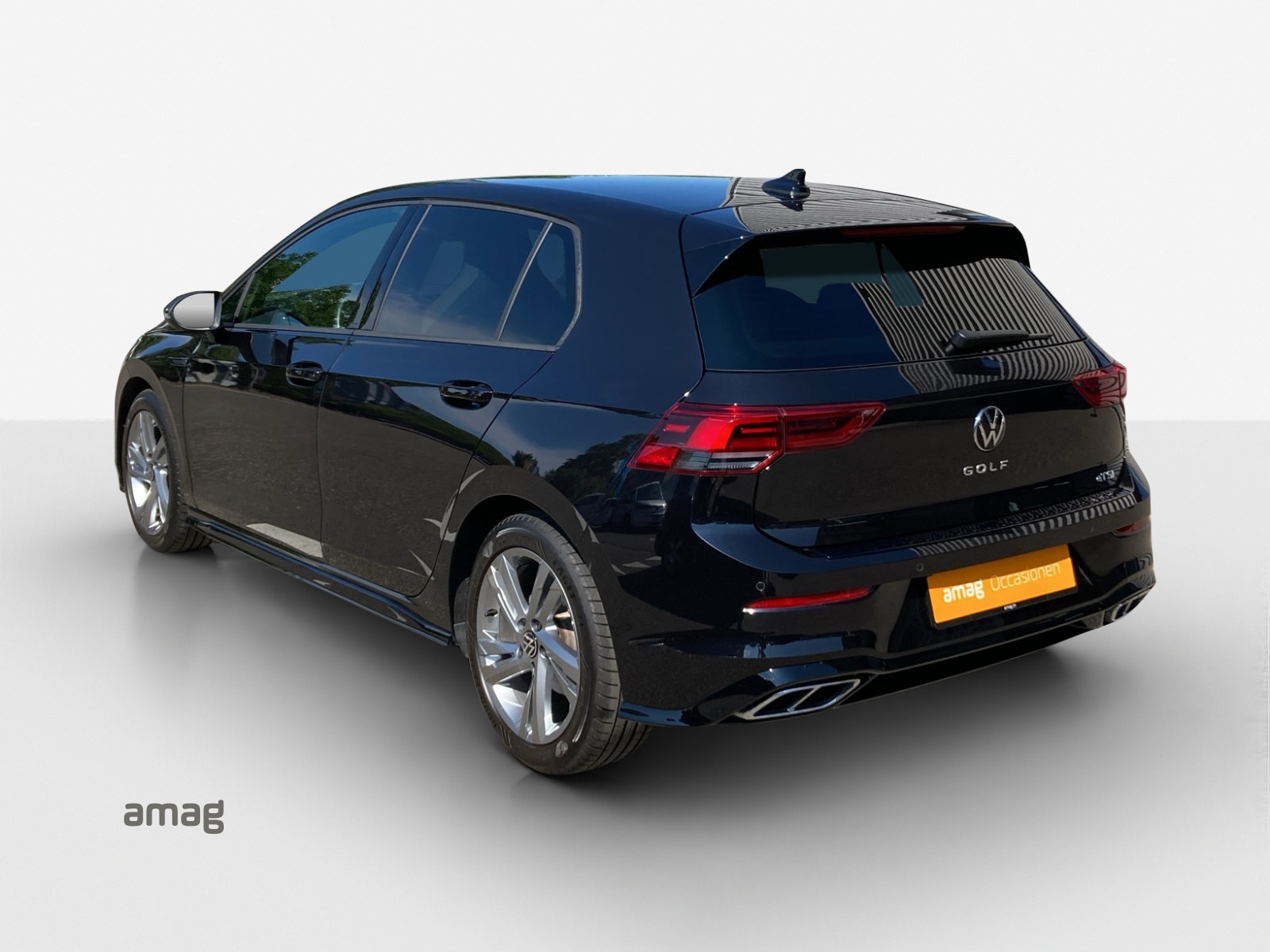 VW Golf 1.5 eTSI mHEV ACT R-Line DSG-image-2