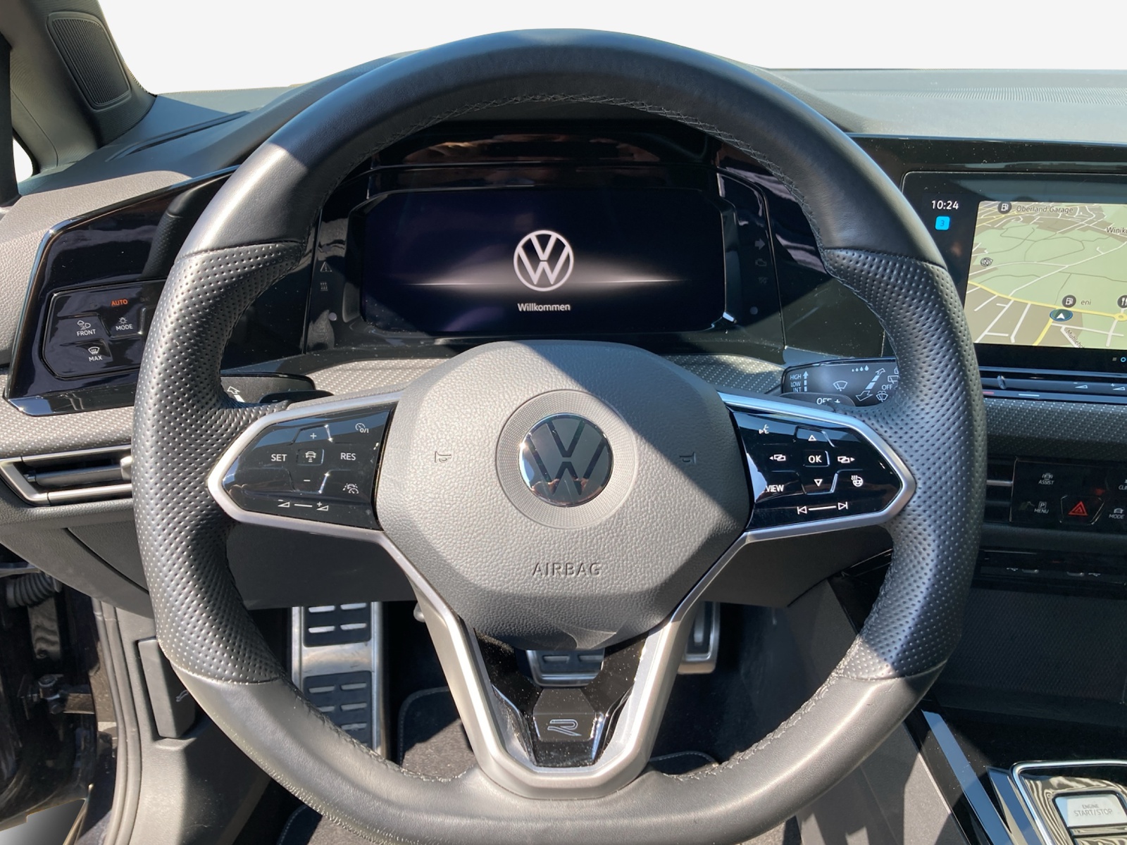 VW Golf 1.5 eTSI mHEV ACT R-Line DSG-image-9