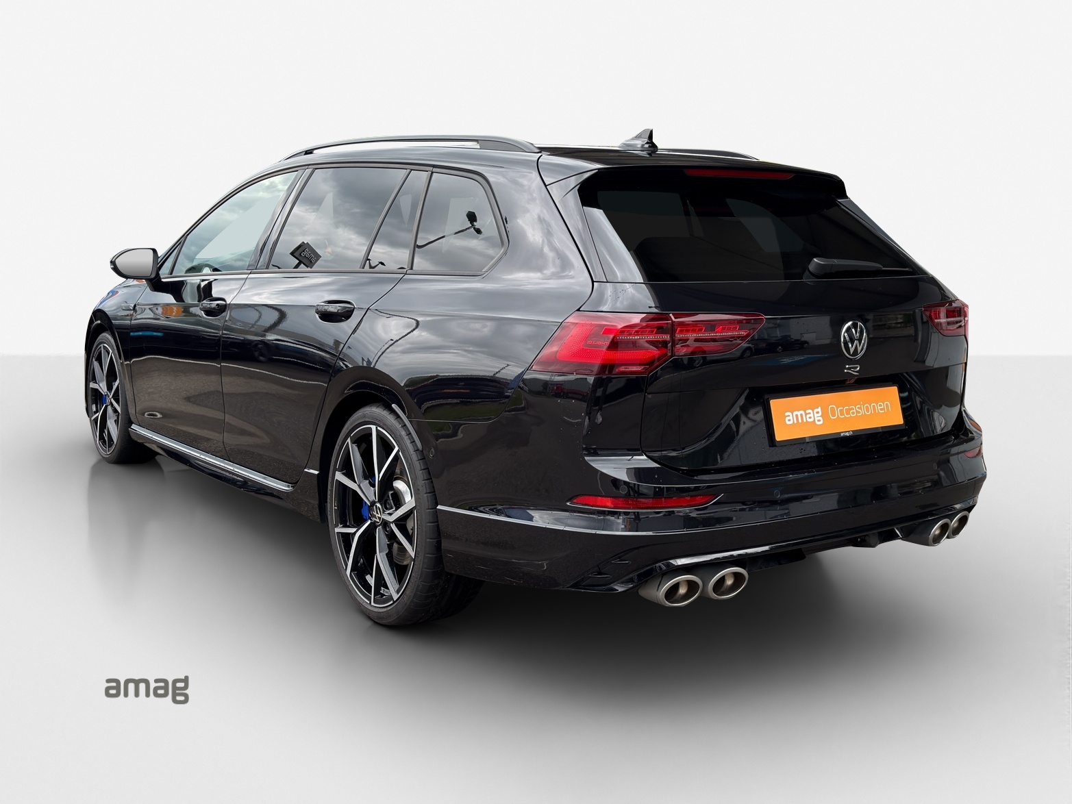 VW Golf Variant 2.0 TSI R DSG 4Motion-image-2