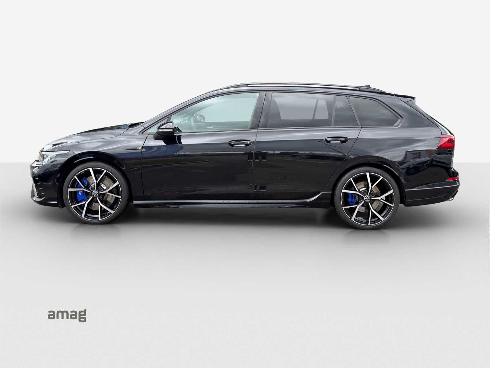 VW Golf Variant 2.0 TSI R DSG 4Motion-image-1