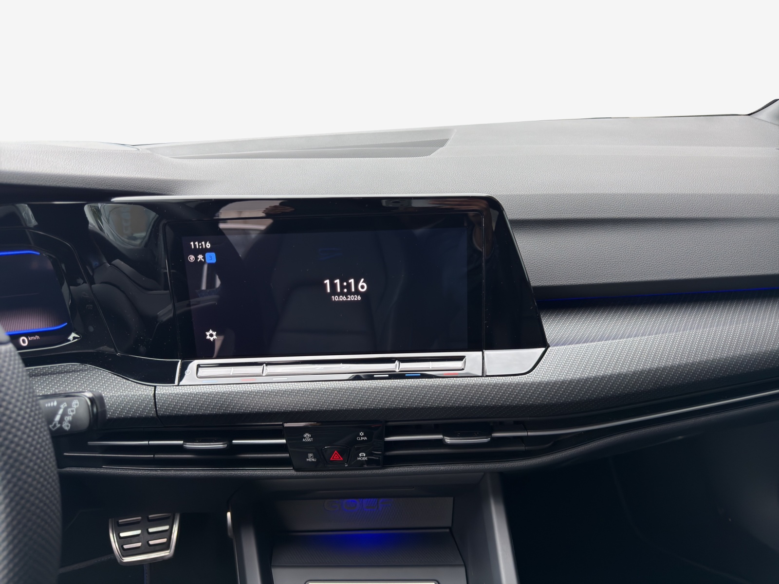 VW Golf Variant 2.0 TSI R DSG 4Motion-image-10