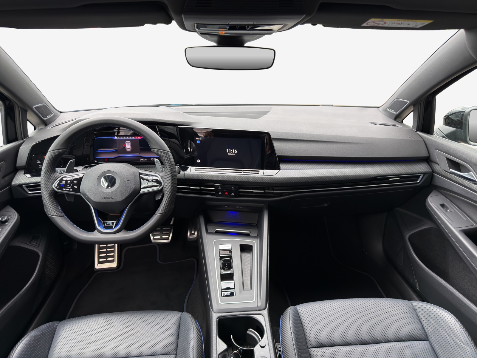 VW Golf Variant 2.0 TSI R DSG 4Motion-image-8