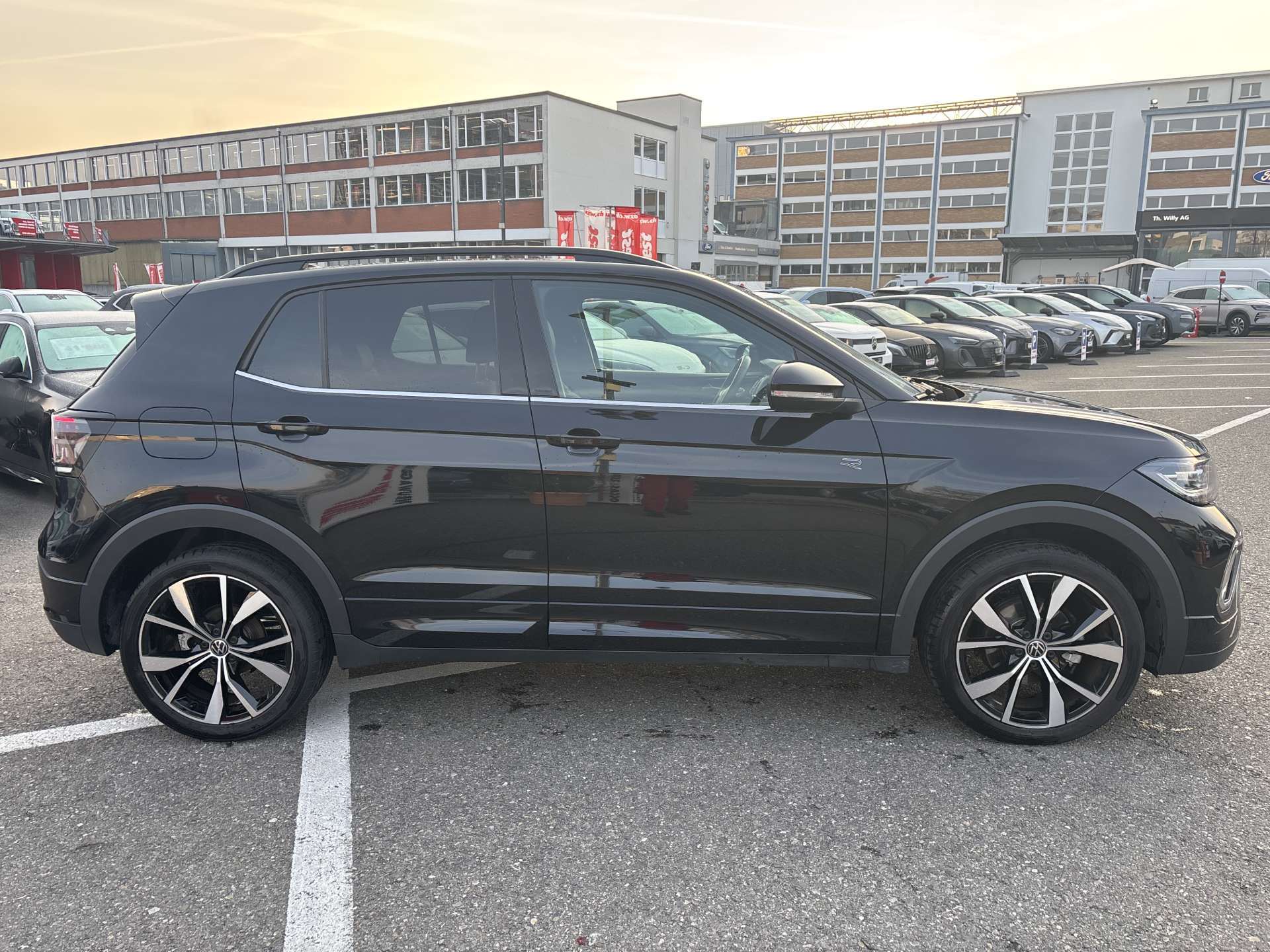 VW T-Cross 1.0 TSi EVO R-Line DSG-Automat-image-12