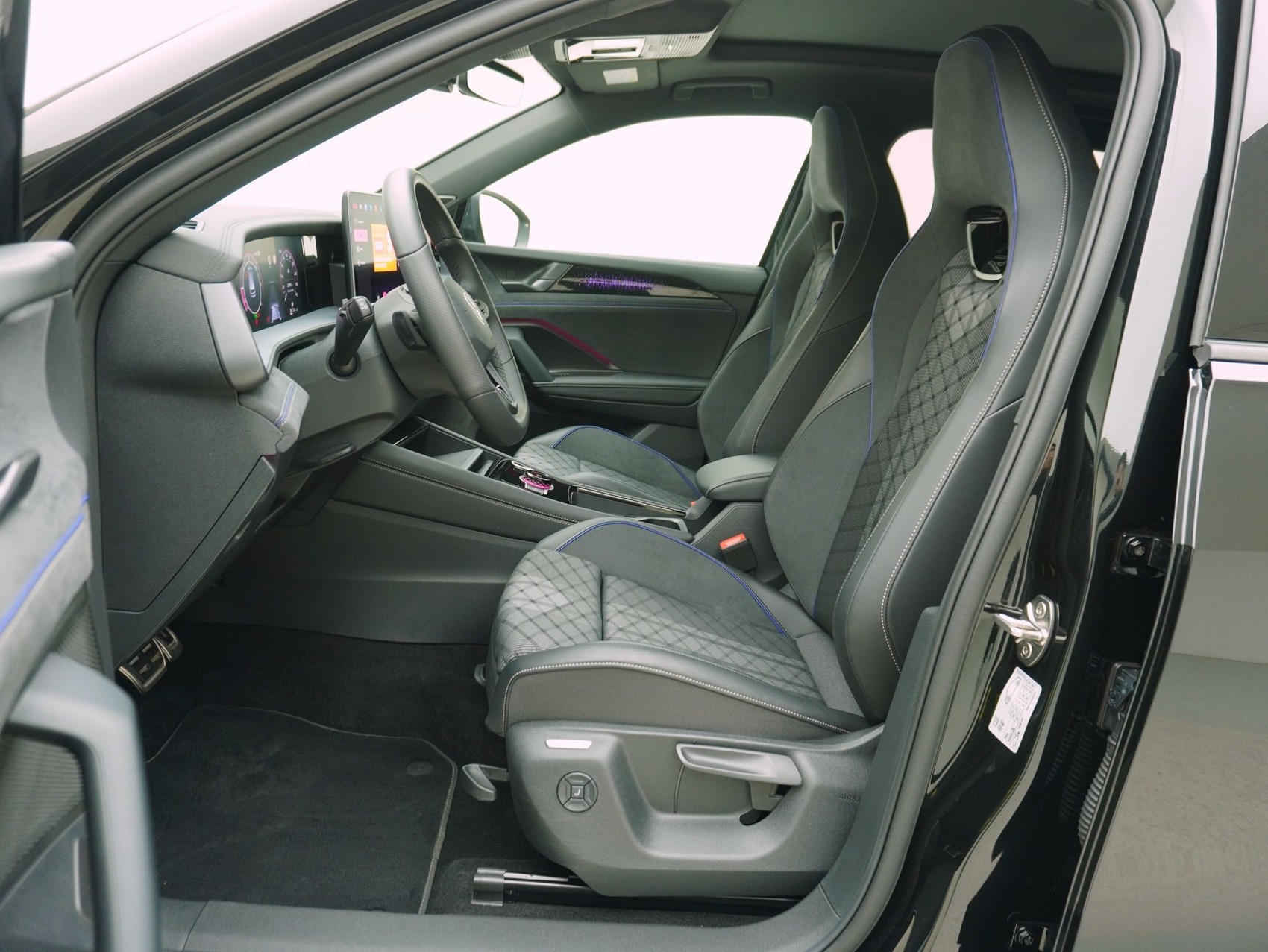 VW Tayron 2.0 TDI DSG R-Line Black Style 4Motion **VW Werksgarantie bis 06/2030**-image-9