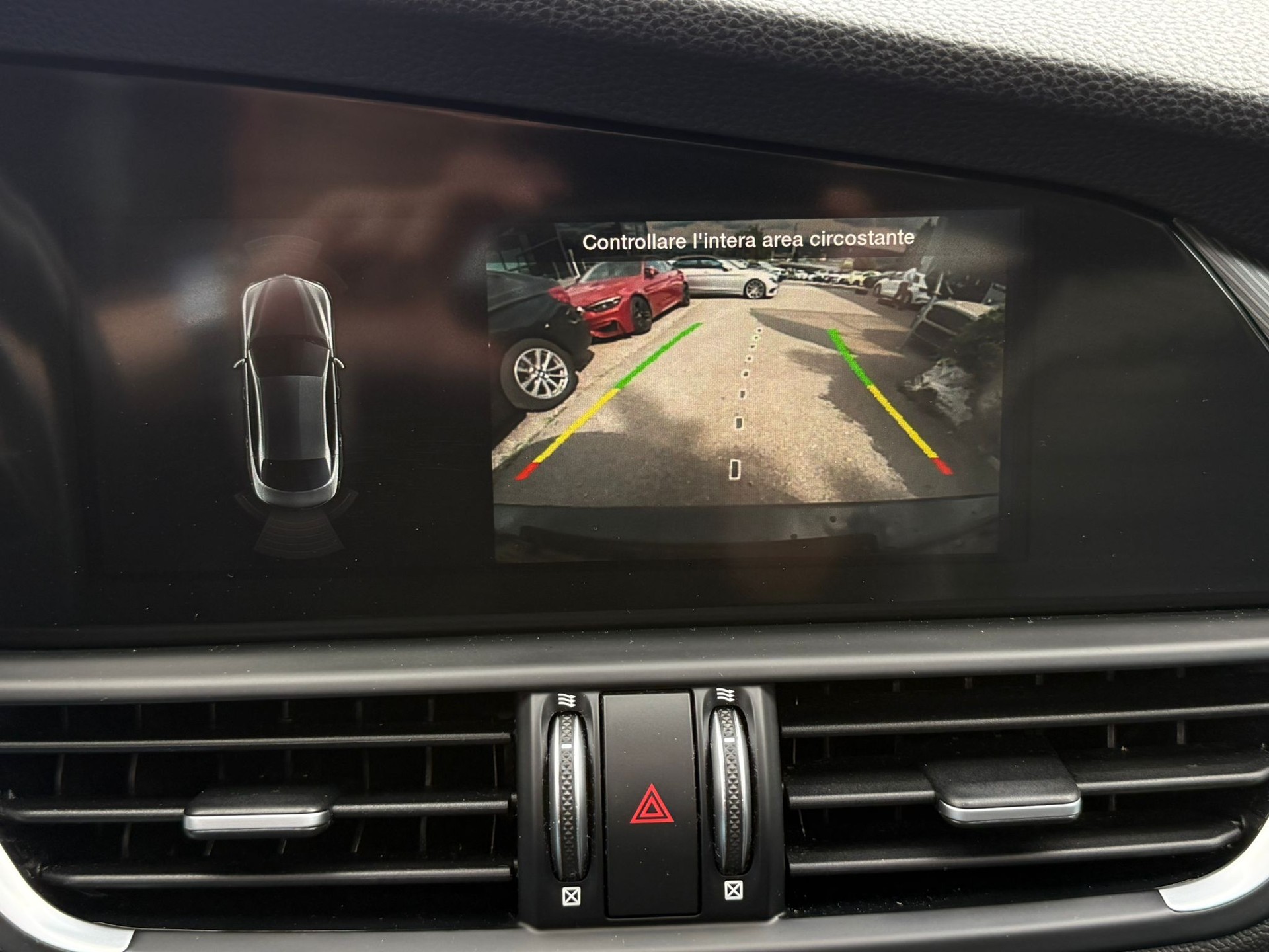 ALFA ROMEO Giulia 2.0 Veloce TI Q4 Automatic / Full Black / Panorama / EL.Sitze / Frisch AB MFK / Bi-XENON / Driving Assistant / Keyless-image-20