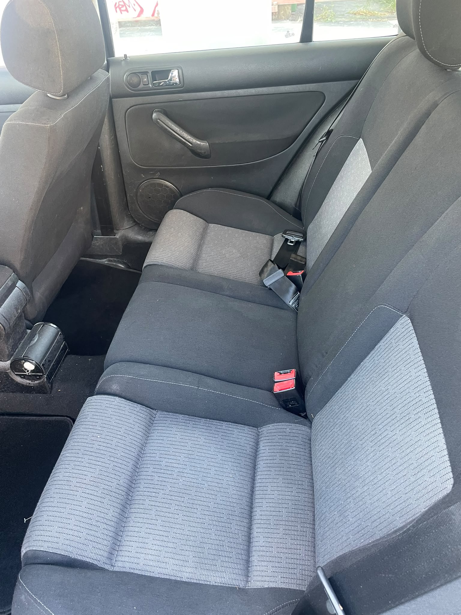 VW Golf 1.9 TDI PD 4Motion-image-5
