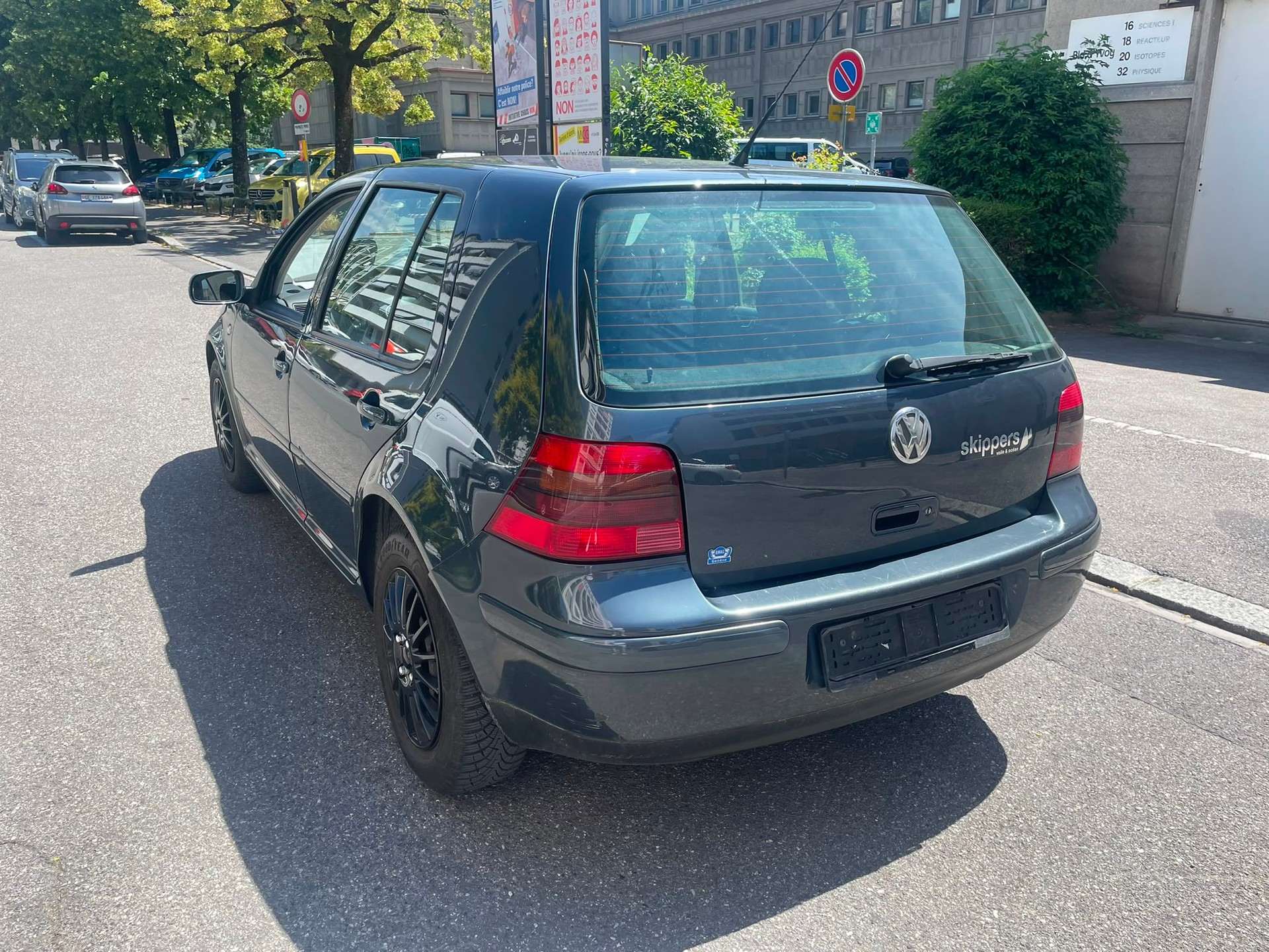 VW Golf 1.9 TDI PD 4Motion-image-2