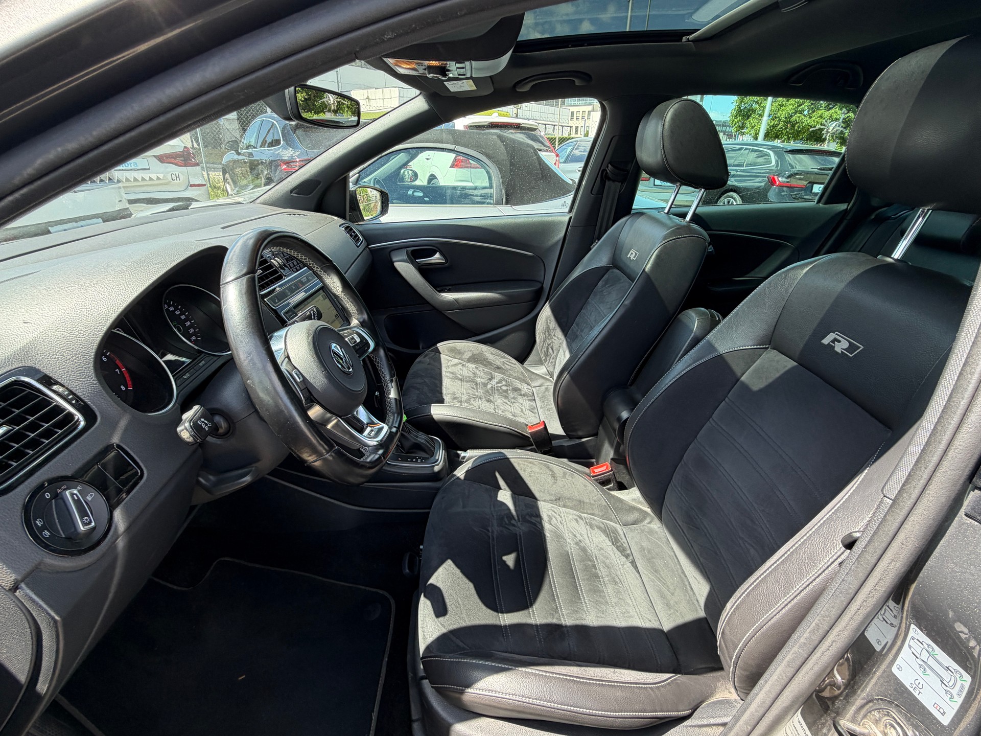 VW Polo 1.2 TSI BMT Sound DSG R-Line-image-18