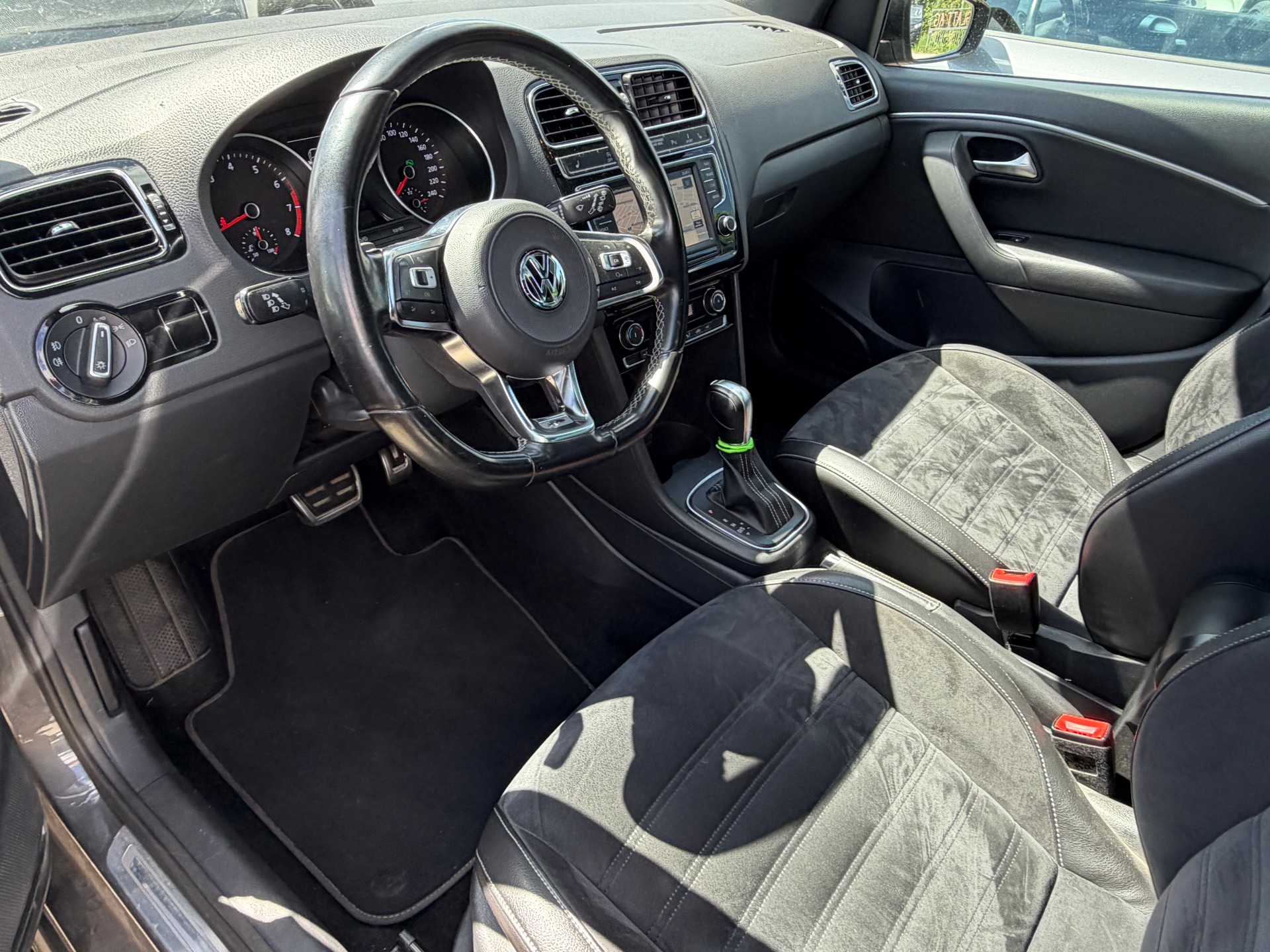 VW Polo 1.2 TSI BMT Sound DSG R-Line-image-17