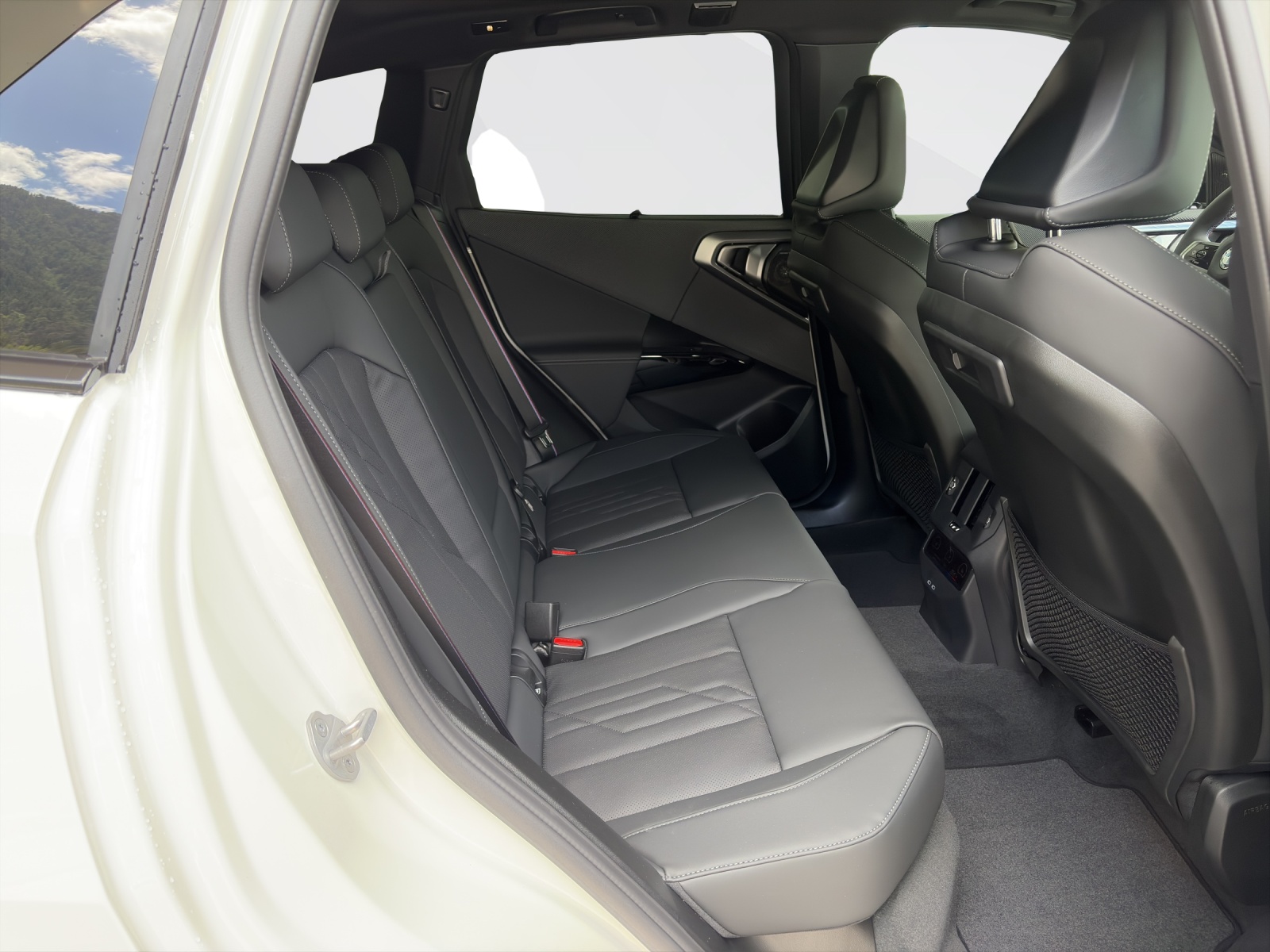 BMW X3 M50 xDrive-image-19
