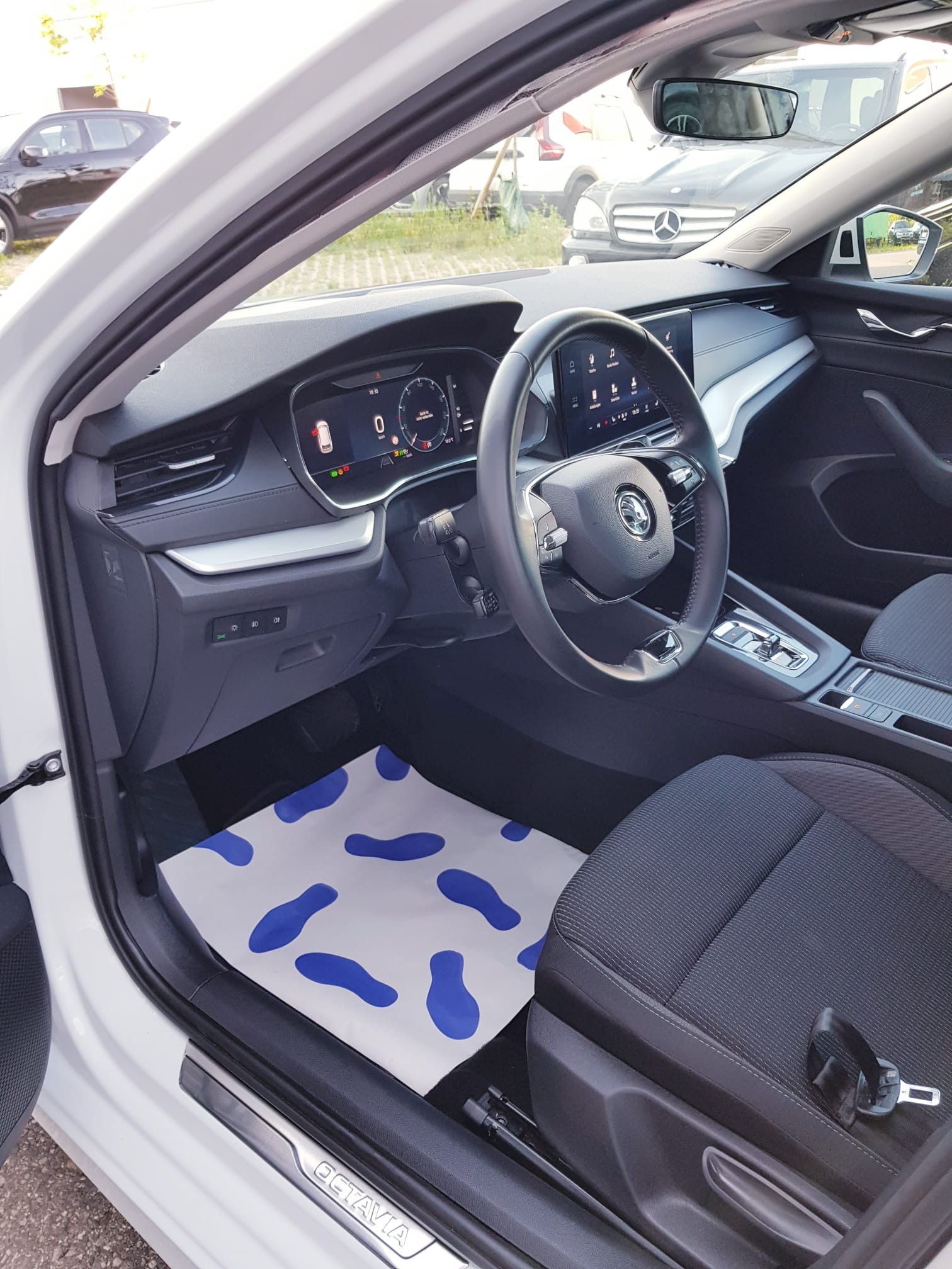 SKODA Octavia Combi 2.0 TDI DSG Ambition 4x4-image-7