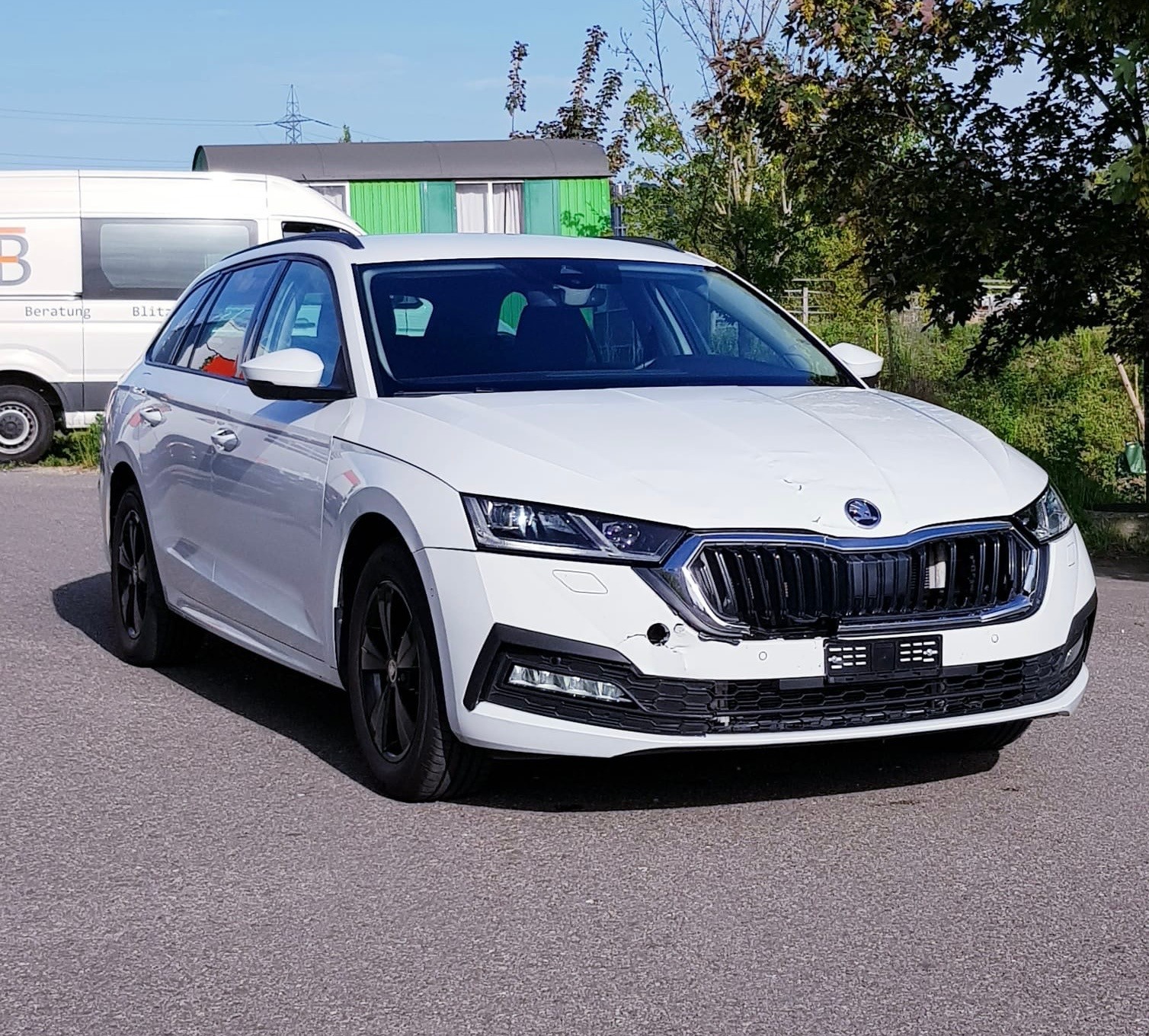 SKODA Octavia Combi 2.0 TDI DSG Ambition 4x4-image-1