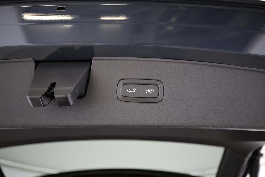 VOLVO EX90 Twin Ultra AWD-image-11