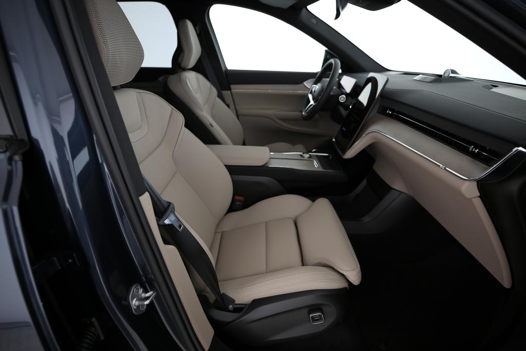 VOLVO EX90 Twin Ultra AWD-image-4
