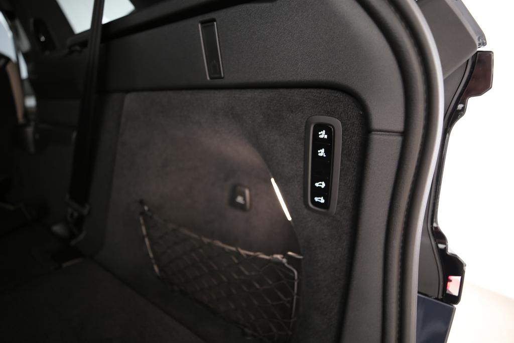 VOLVO EX90 Twin Ultra AWD-image-9