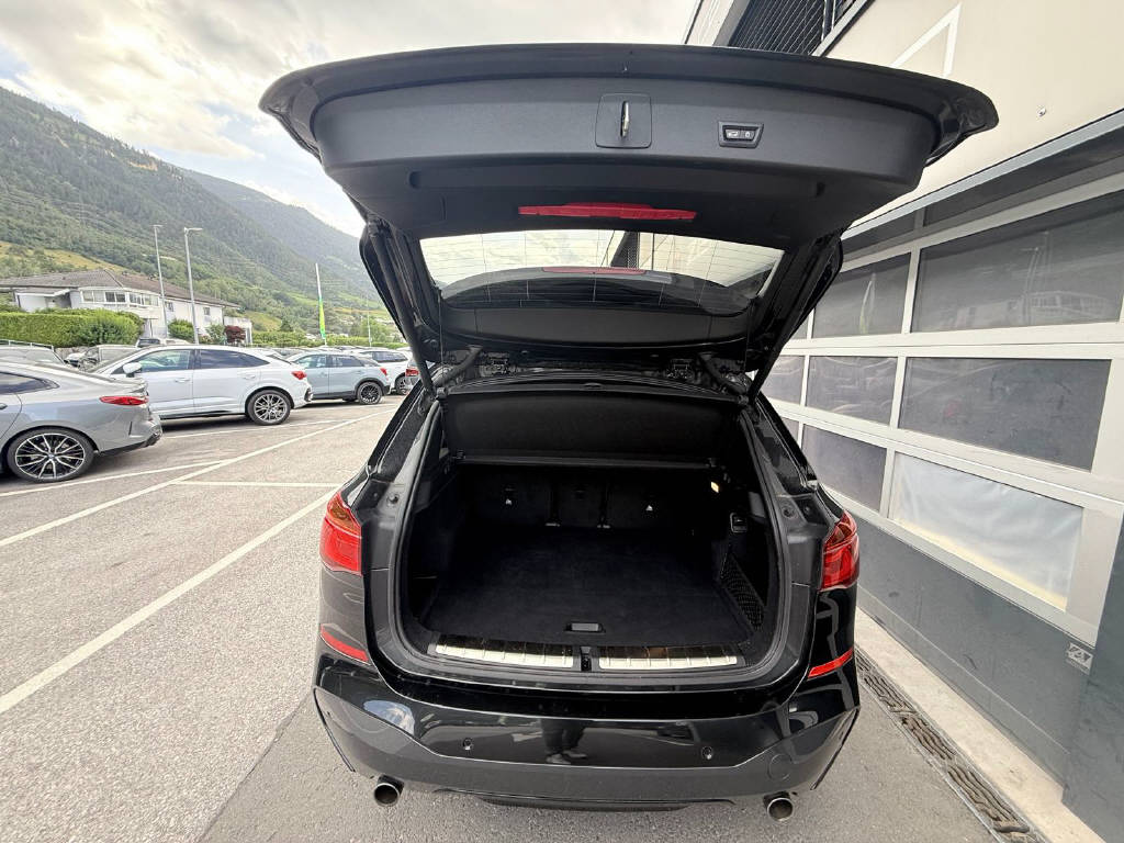 BMW X1 20i xDrive M Sport-image-5