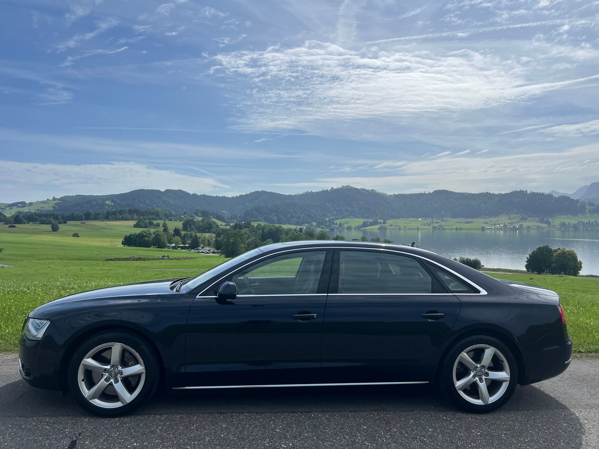AUDI A8 L 4.0 TFSI V8 quattro tiptronic-image-2