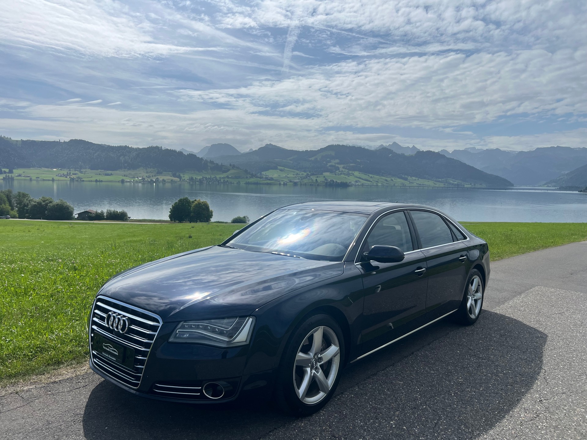 AUDI A8 L 4.0 TFSI V8 quattro tiptronic-image-0