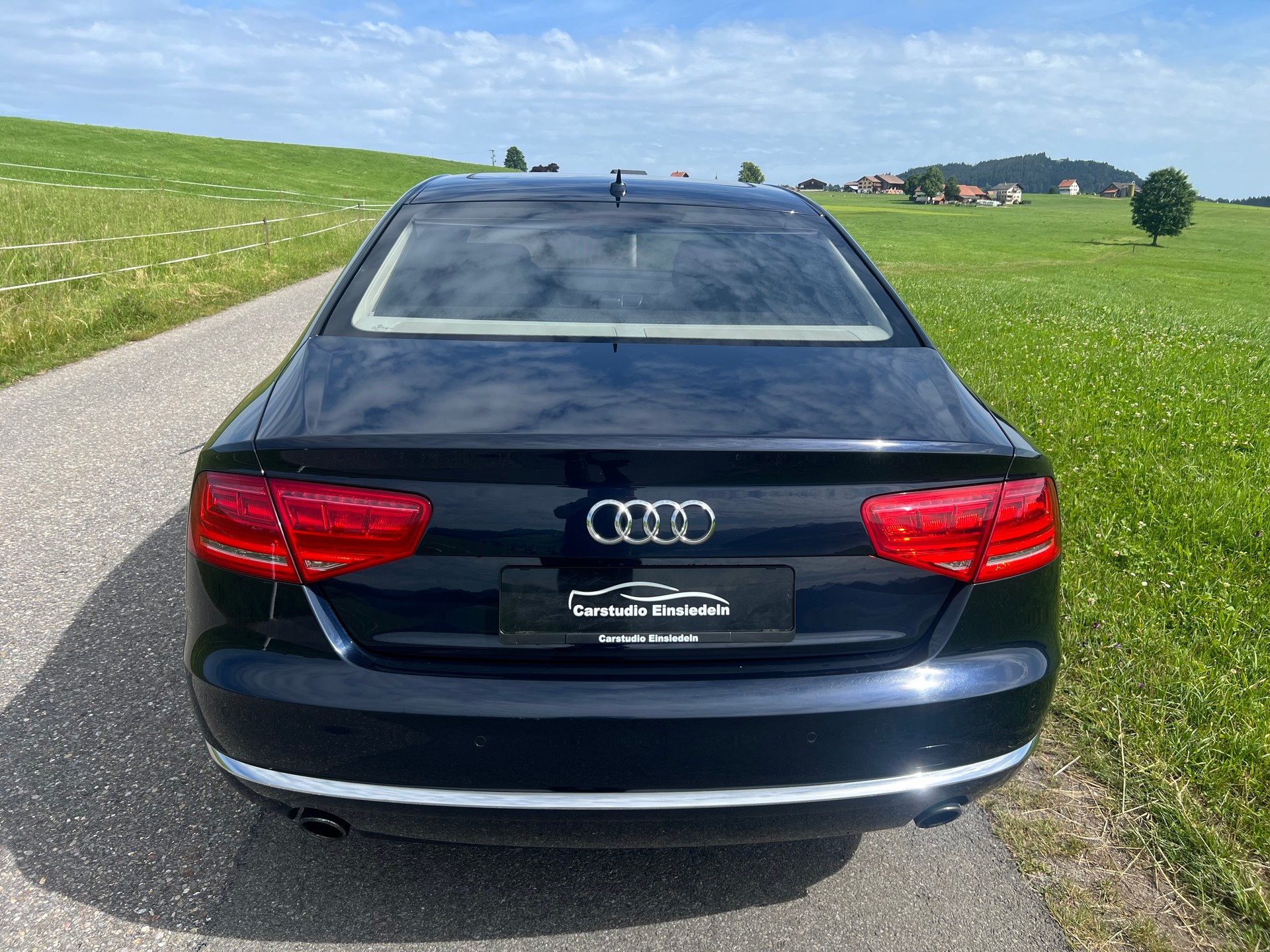 AUDI A8 L 4.0 TFSI V8 quattro tiptronic-image-3