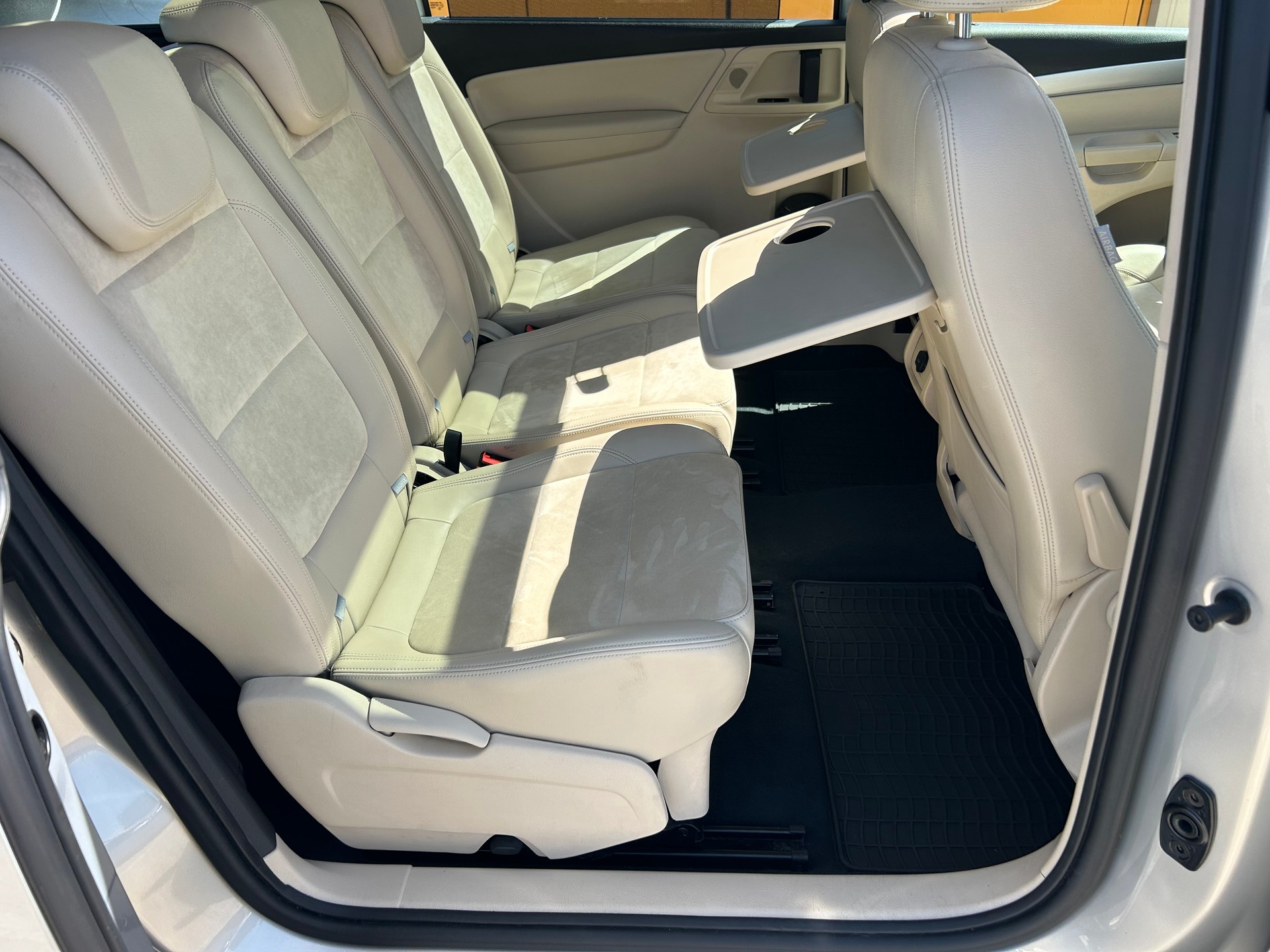 VW Sharan 2.0 TDI BlueMotion Technology Highline DSG-image-8