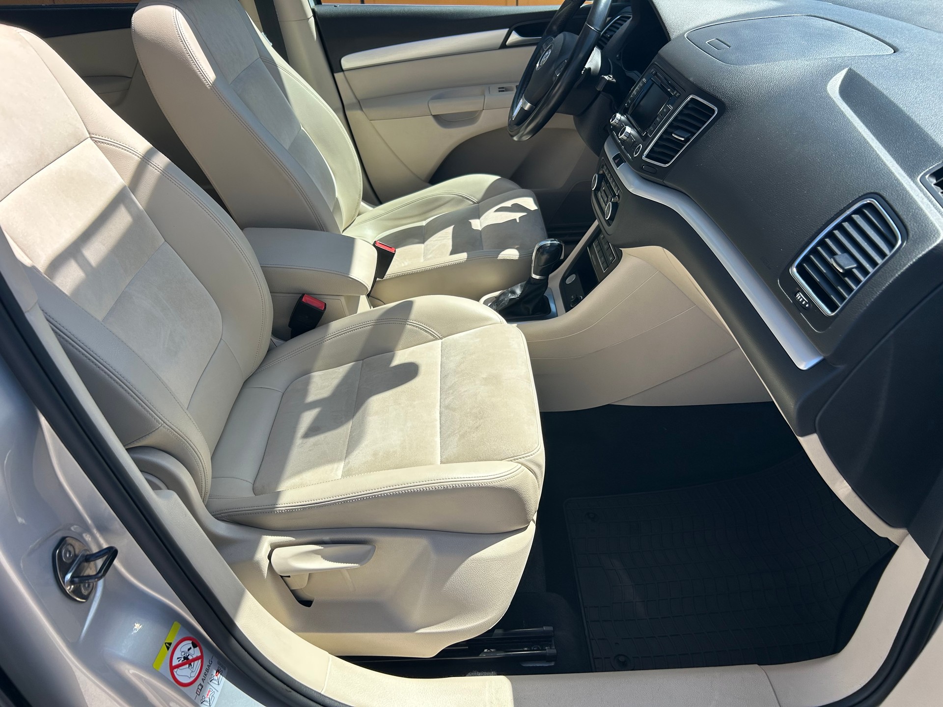 VW Sharan 2.0 TDI BlueMotion Technology Highline DSG-image-6