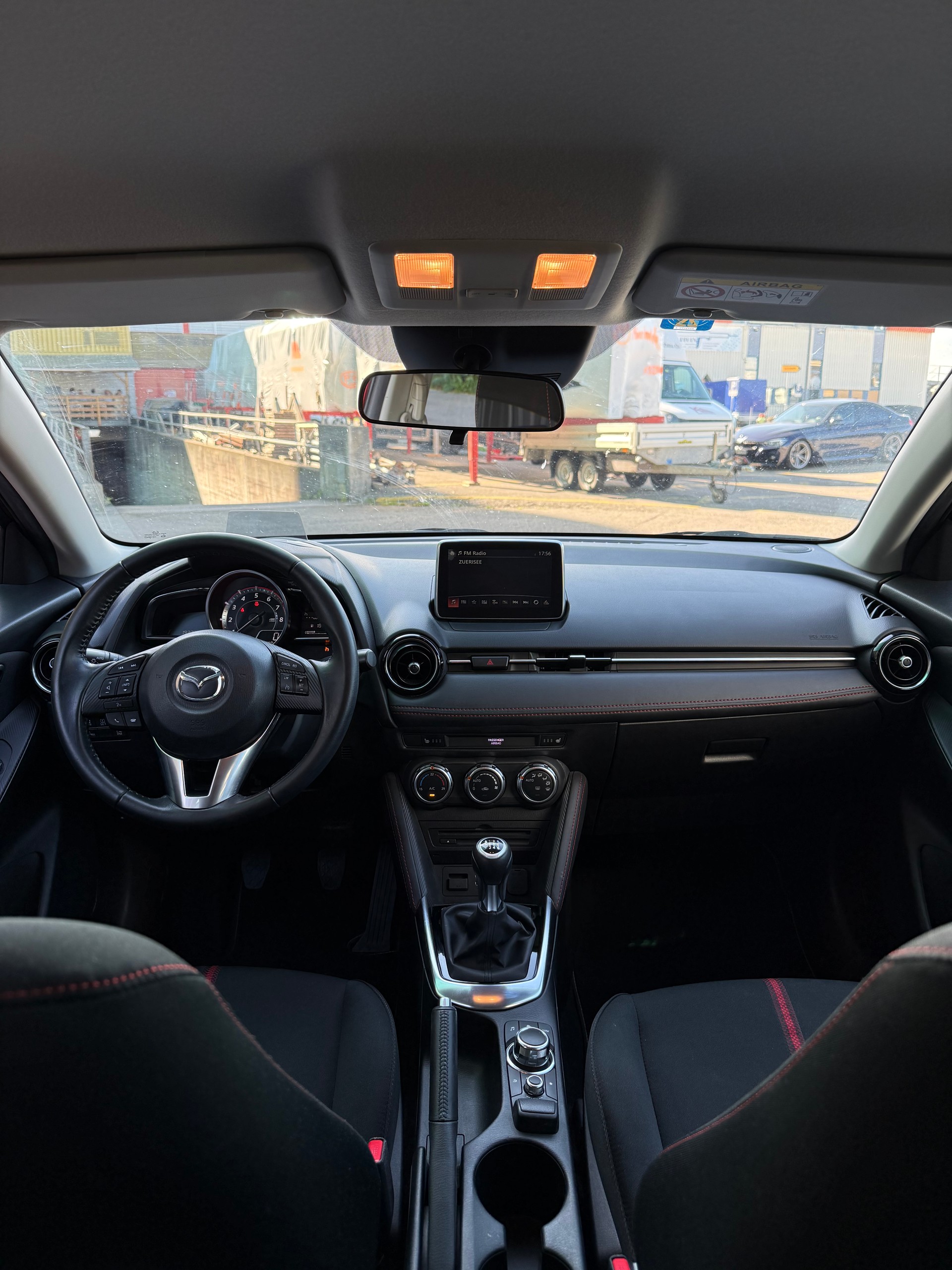 MAZDA 2 1.5i 16V Skyactiv-G Revolution-image-8