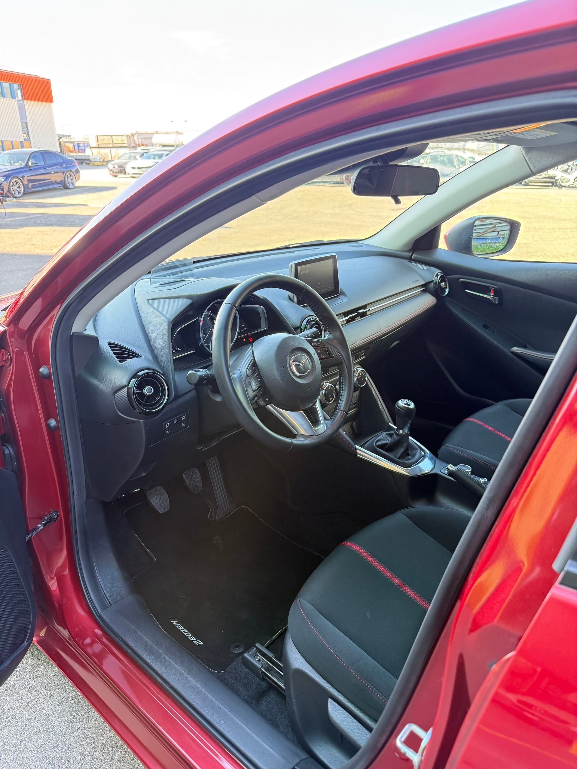 MAZDA 2 1.5i 16V Skyactiv-G Revolution-image-7