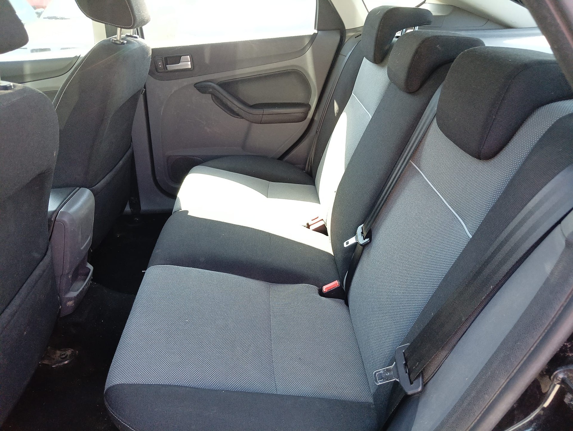 FORD Focus 1.6i VCT Carving-image-5