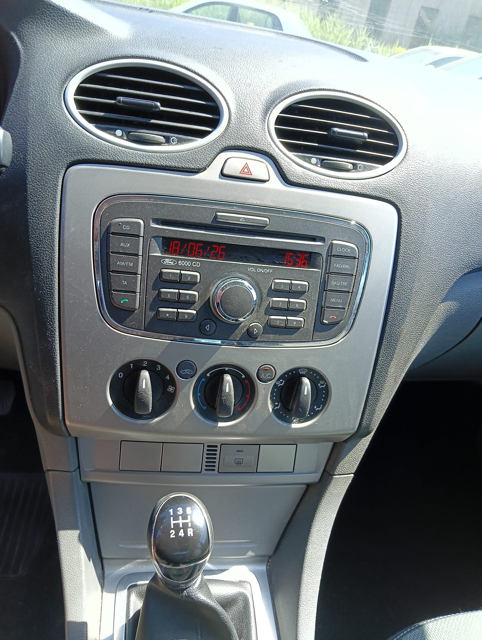 FORD Focus 1.6i VCT Carving-image-6