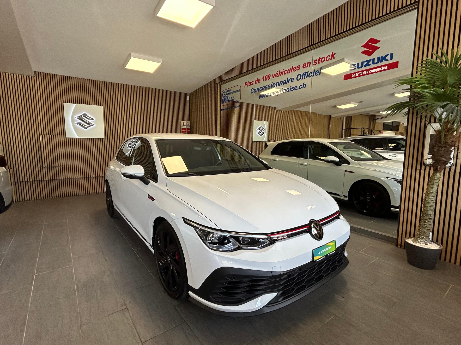 VW Golf VIII 2.0 TSI GTI Clubsport DSG-image-1