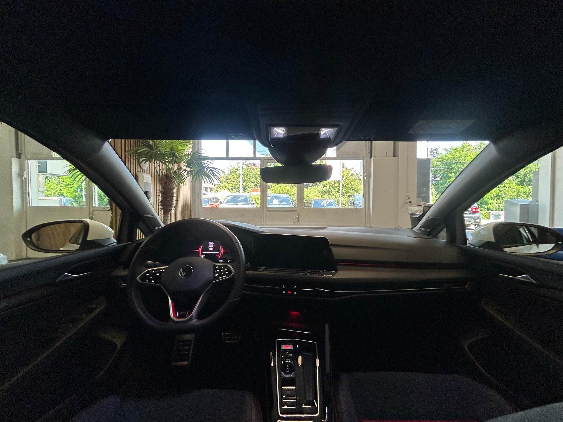 VW Golf VIII 2.0 TSI GTI Clubsport DSG-image-7