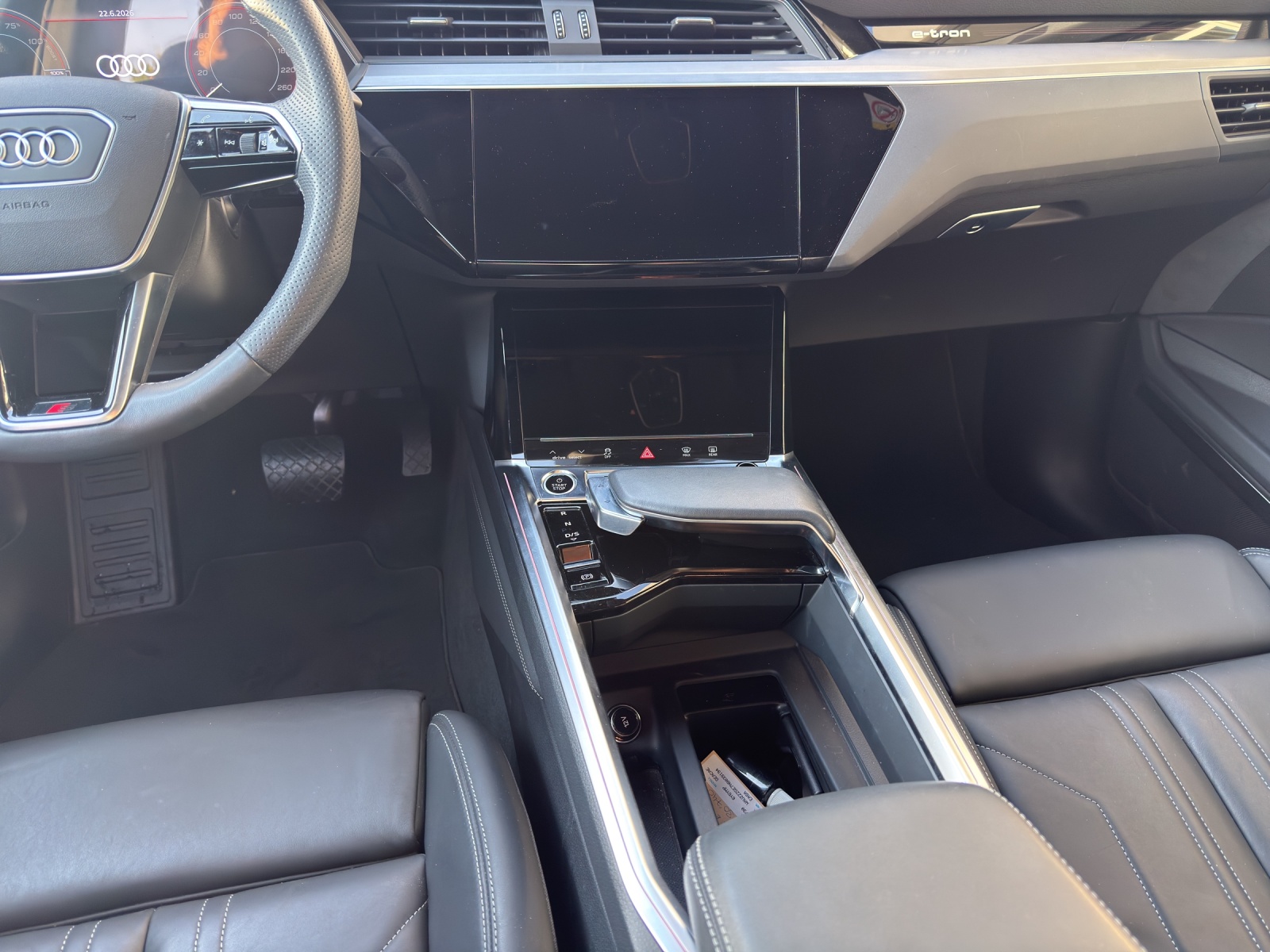 AUDI e-tron 55 Sportback S Line Black Edition quattro-image-11