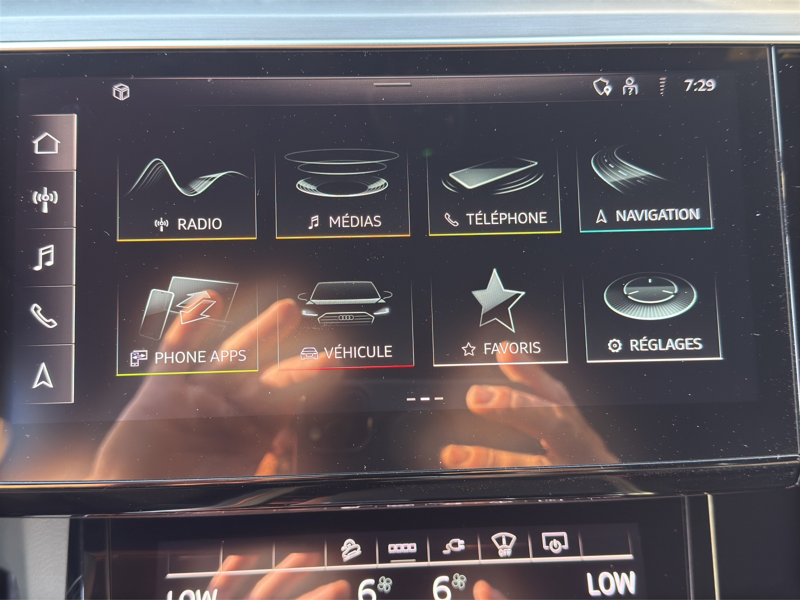 AUDI e-tron 55 Sportback S Line Black Edition quattro-image-16