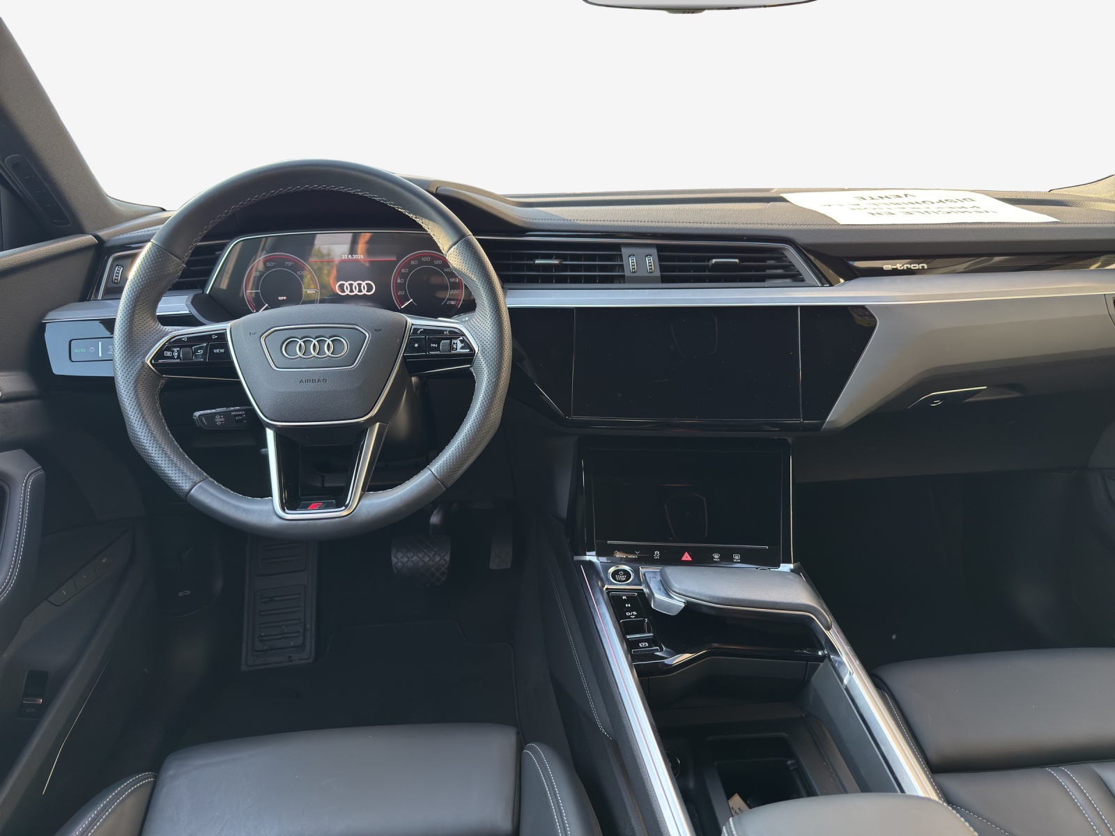 AUDI e-tron 55 Sportback S Line Black Edition quattro-image-9