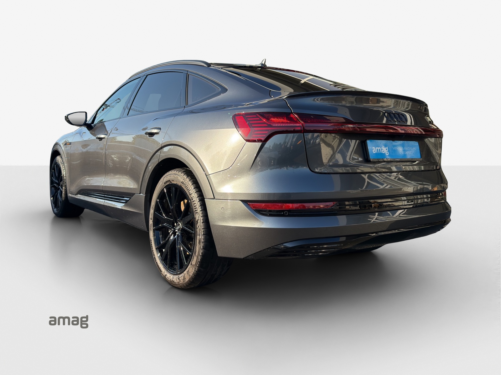 AUDI e-tron 55 Sportback S Line Black Edition quattro-image-2