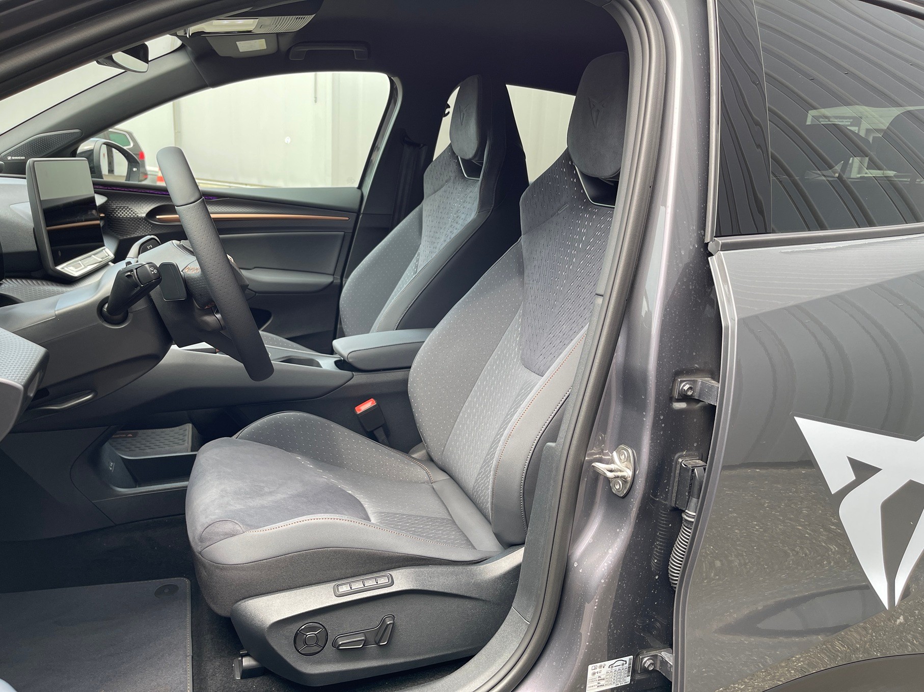 CUPRA Raval 52 kWh Dynamic+ Launch Edition-image-5