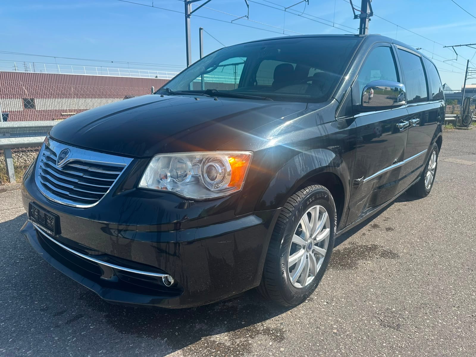 LANCIA Voyager 2.8D Platinum Automatic-image-0